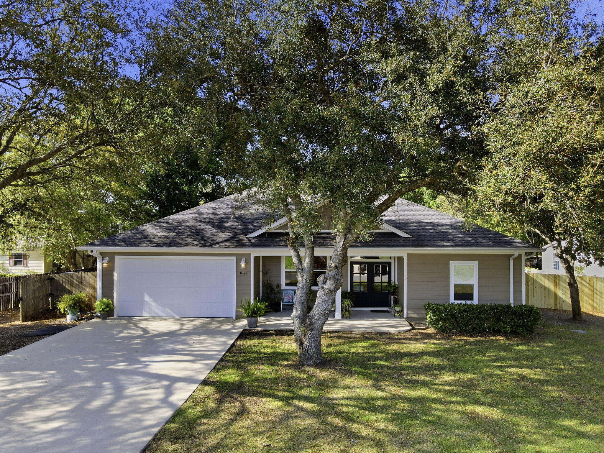 NAVARRE 2ND ADDITION - Residential