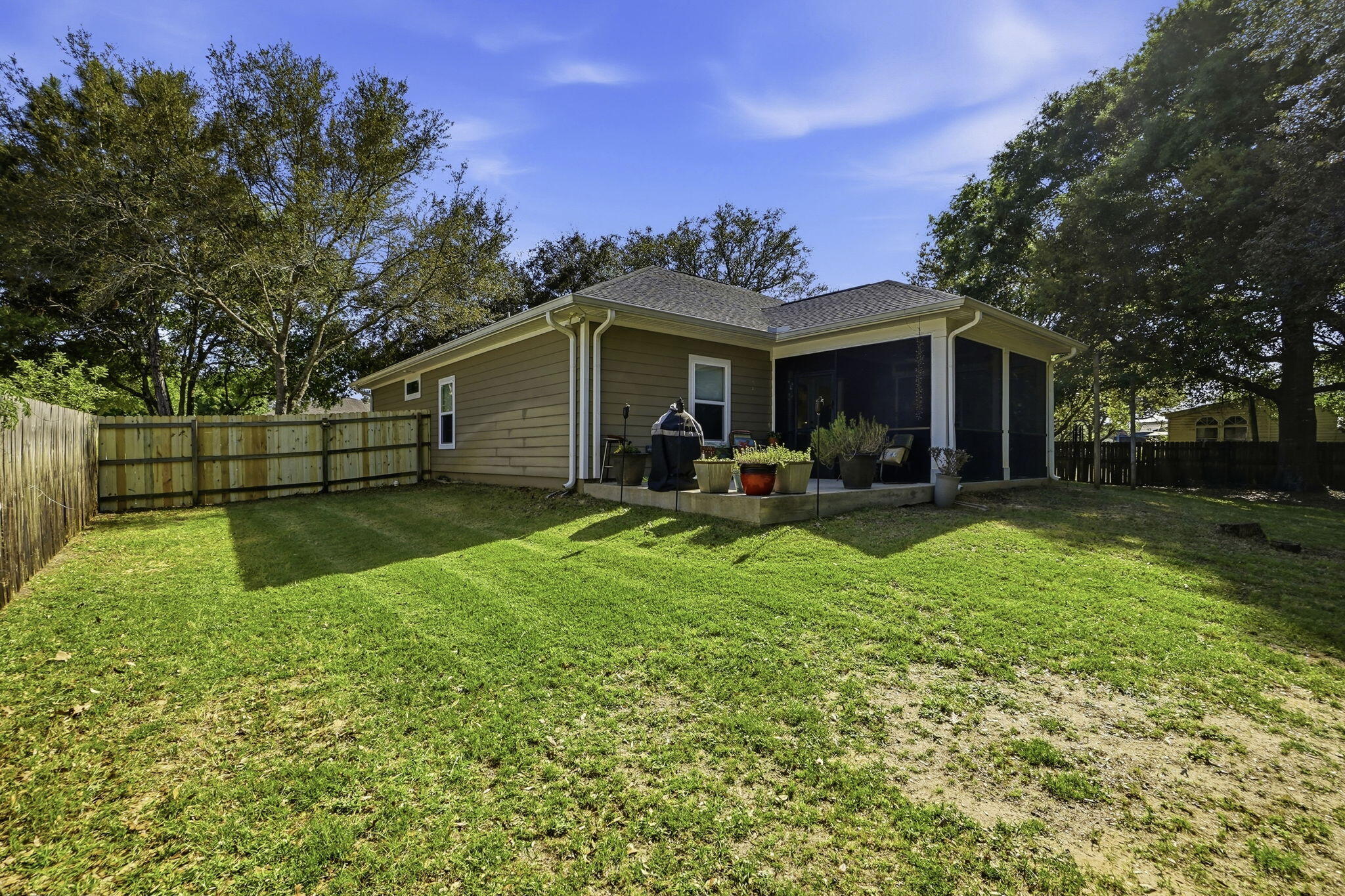 NAVARRE 2ND ADDITION - Residential