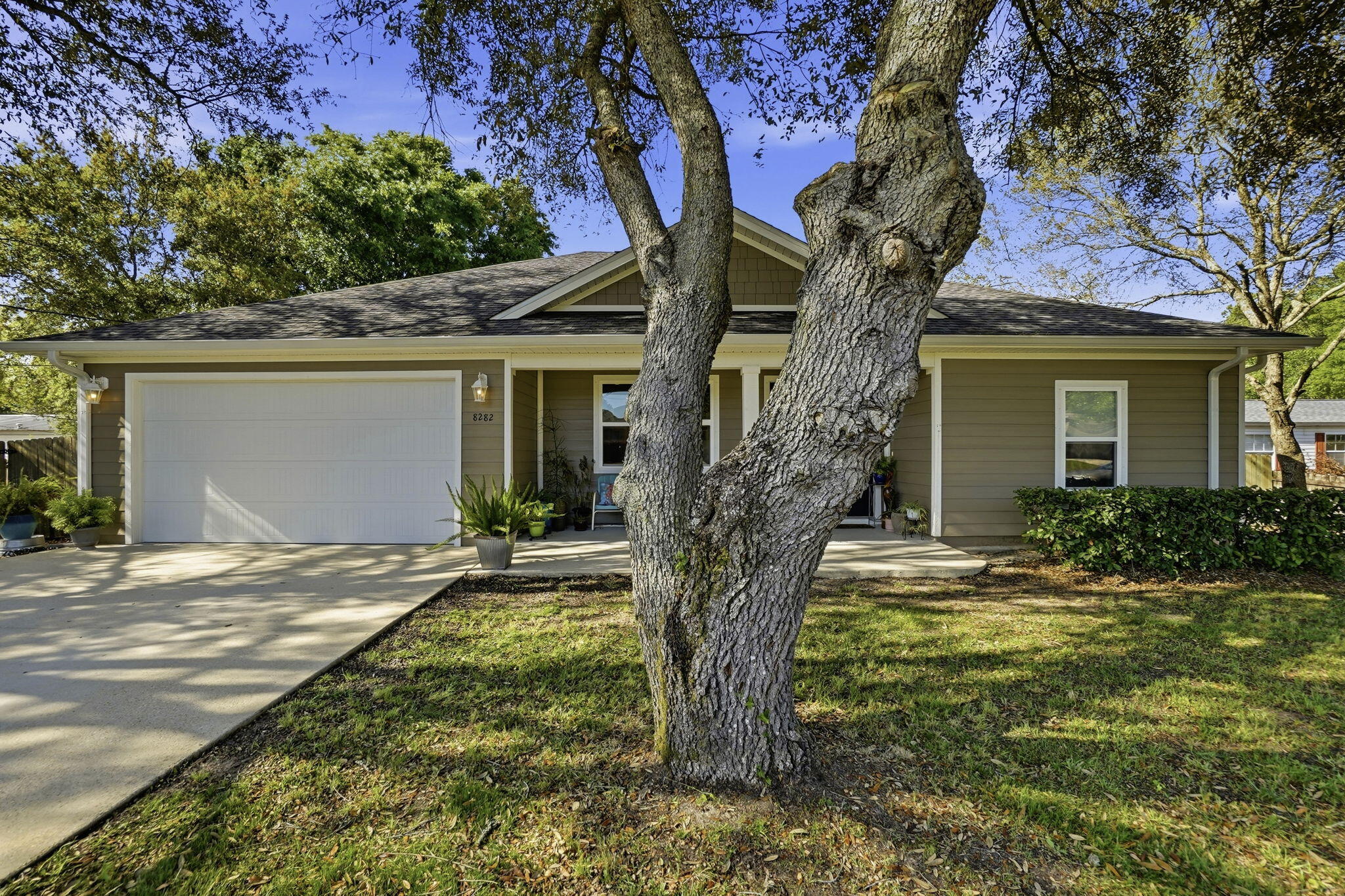 NAVARRE 2ND ADDITION - Residential