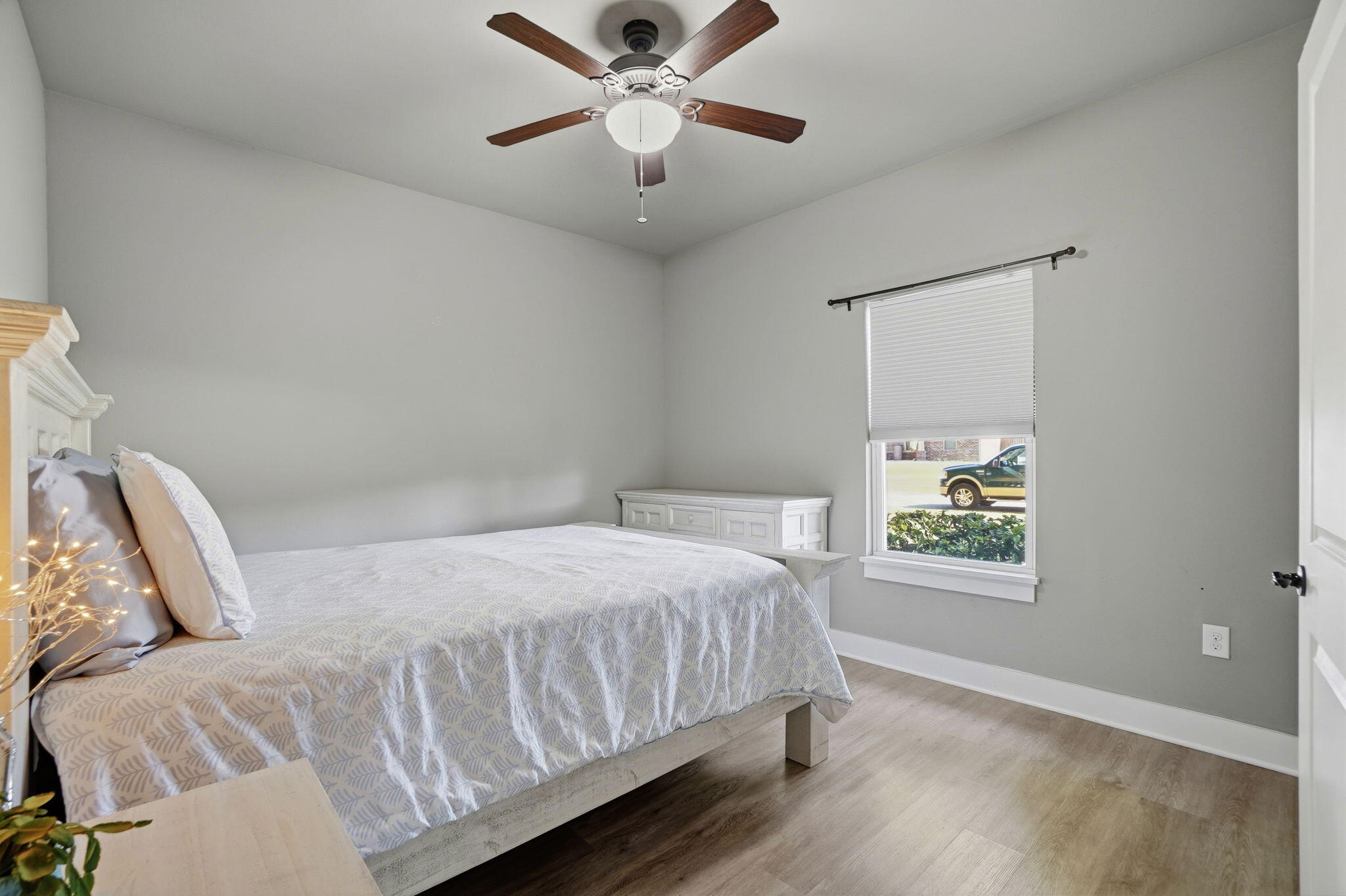 NAVARRE 2ND ADDITION - Residential