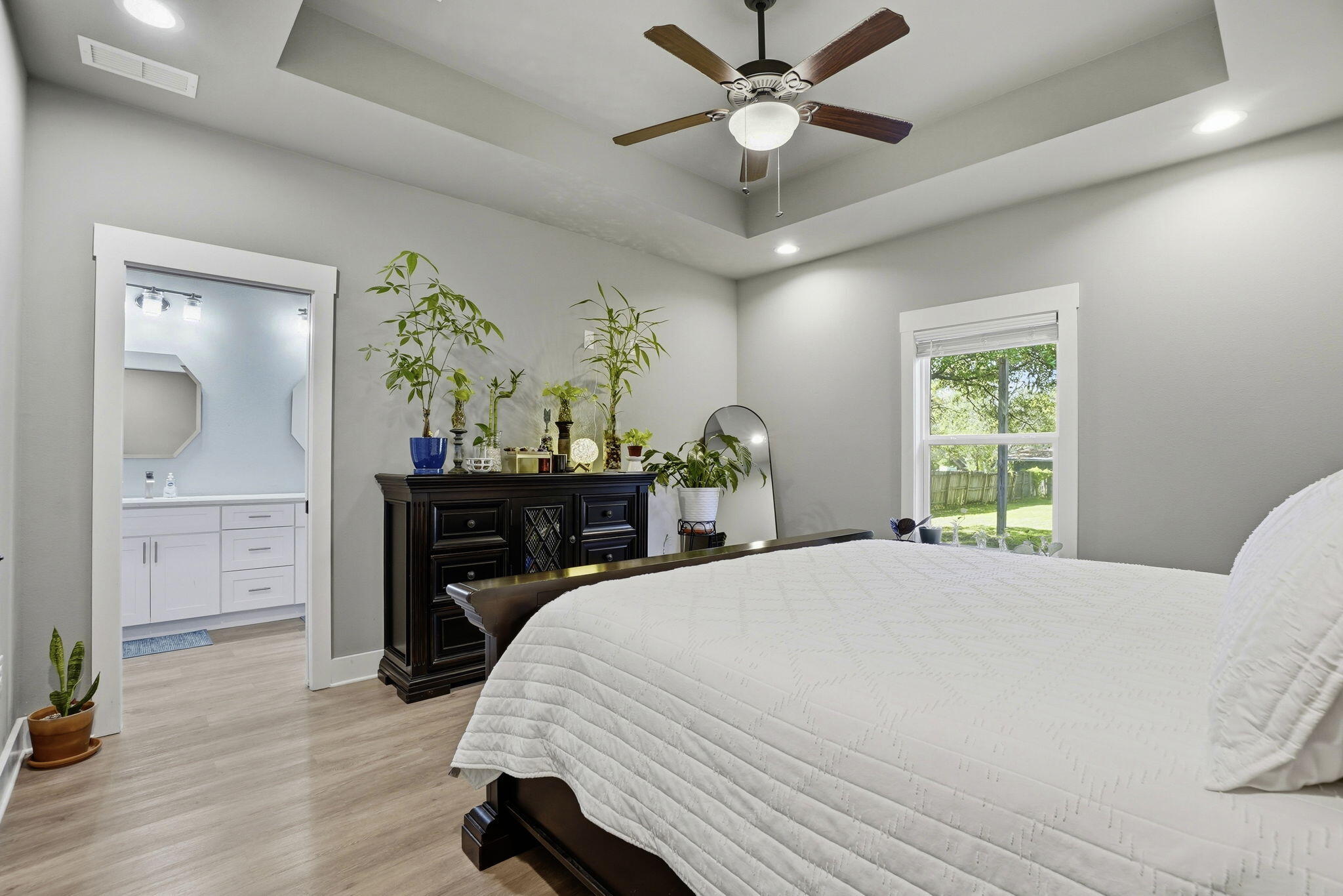 NAVARRE 2ND ADDITION - Residential