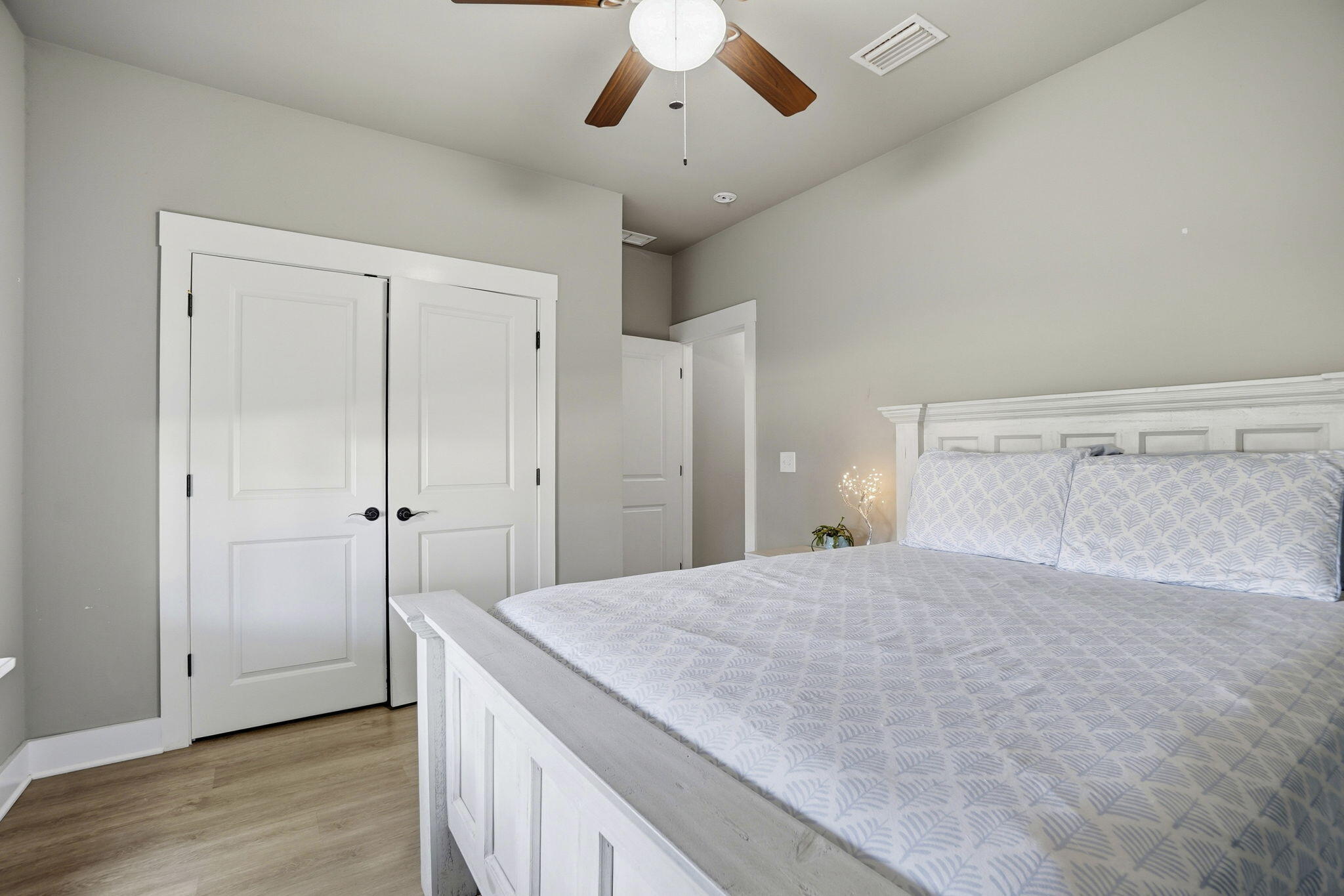 NAVARRE 2ND ADDITION - Residential