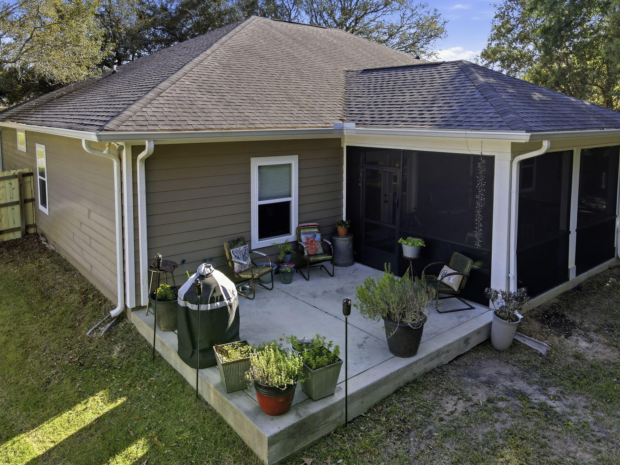 NAVARRE 2ND ADDITION - Residential