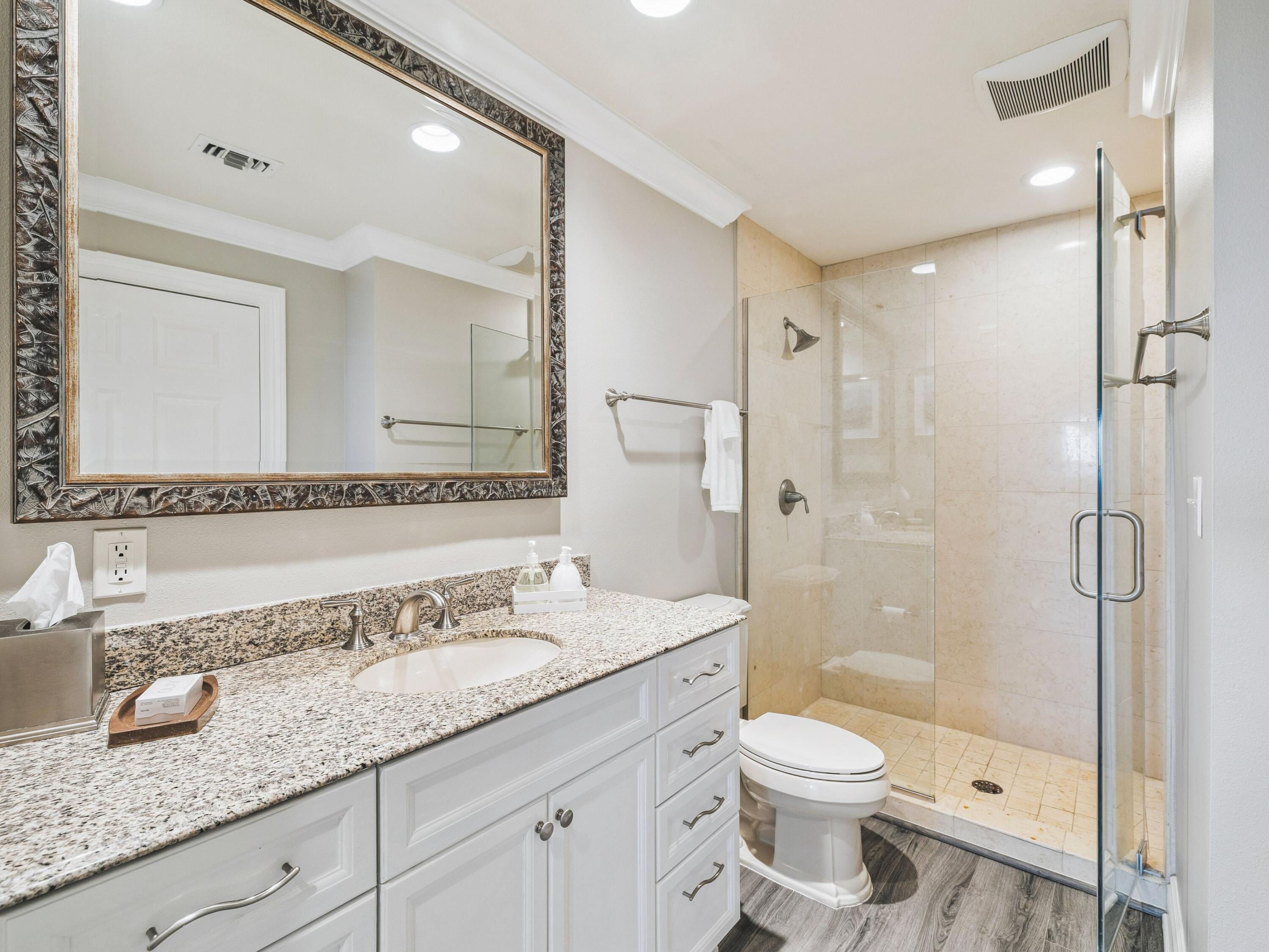 EMERALD GRANDE - Residential