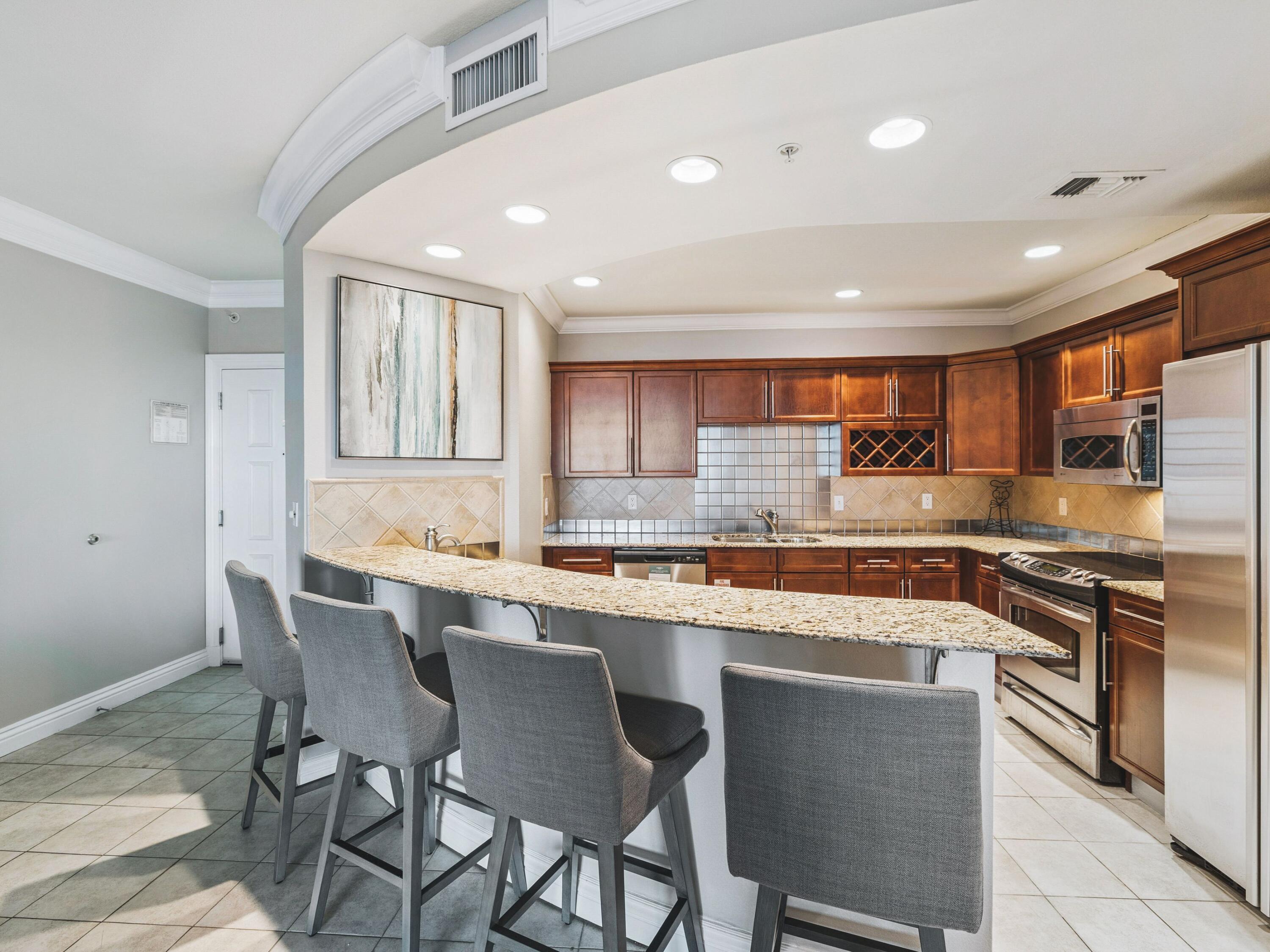 EMERALD GRANDE - Residential