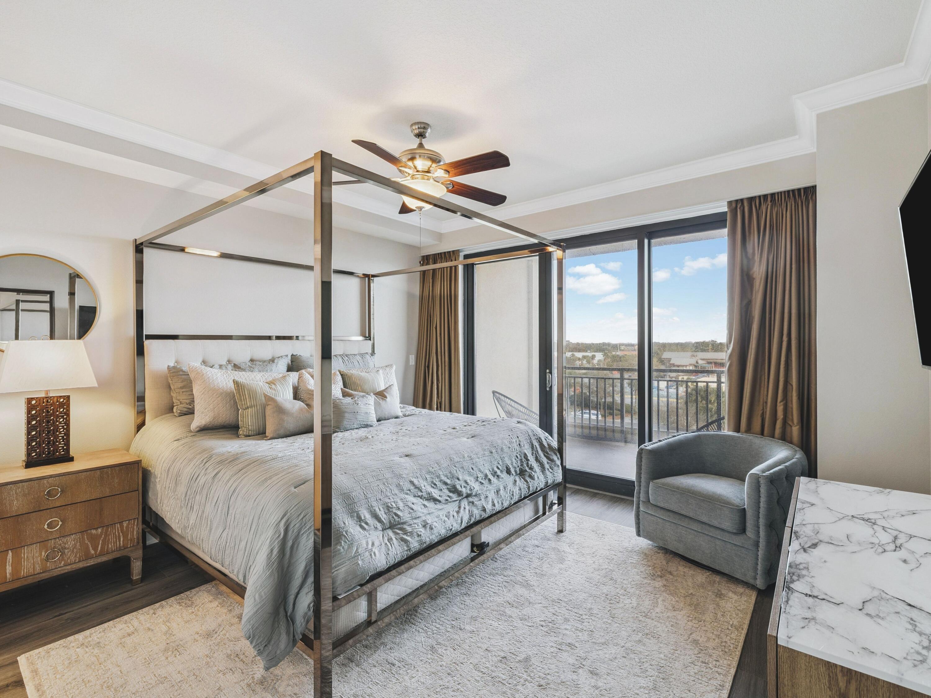 EMERALD GRANDE - Residential