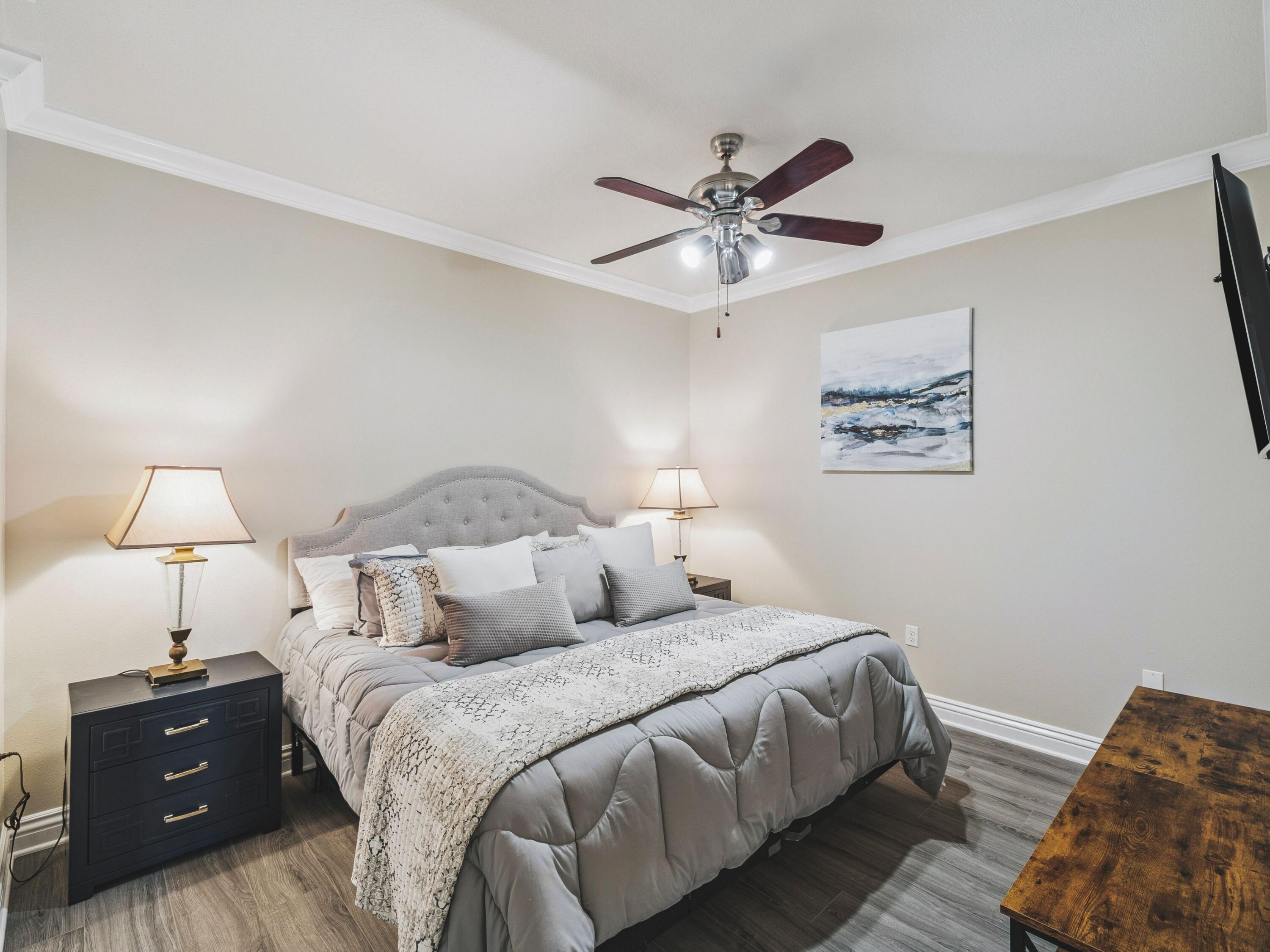 EMERALD GRANDE - Residential