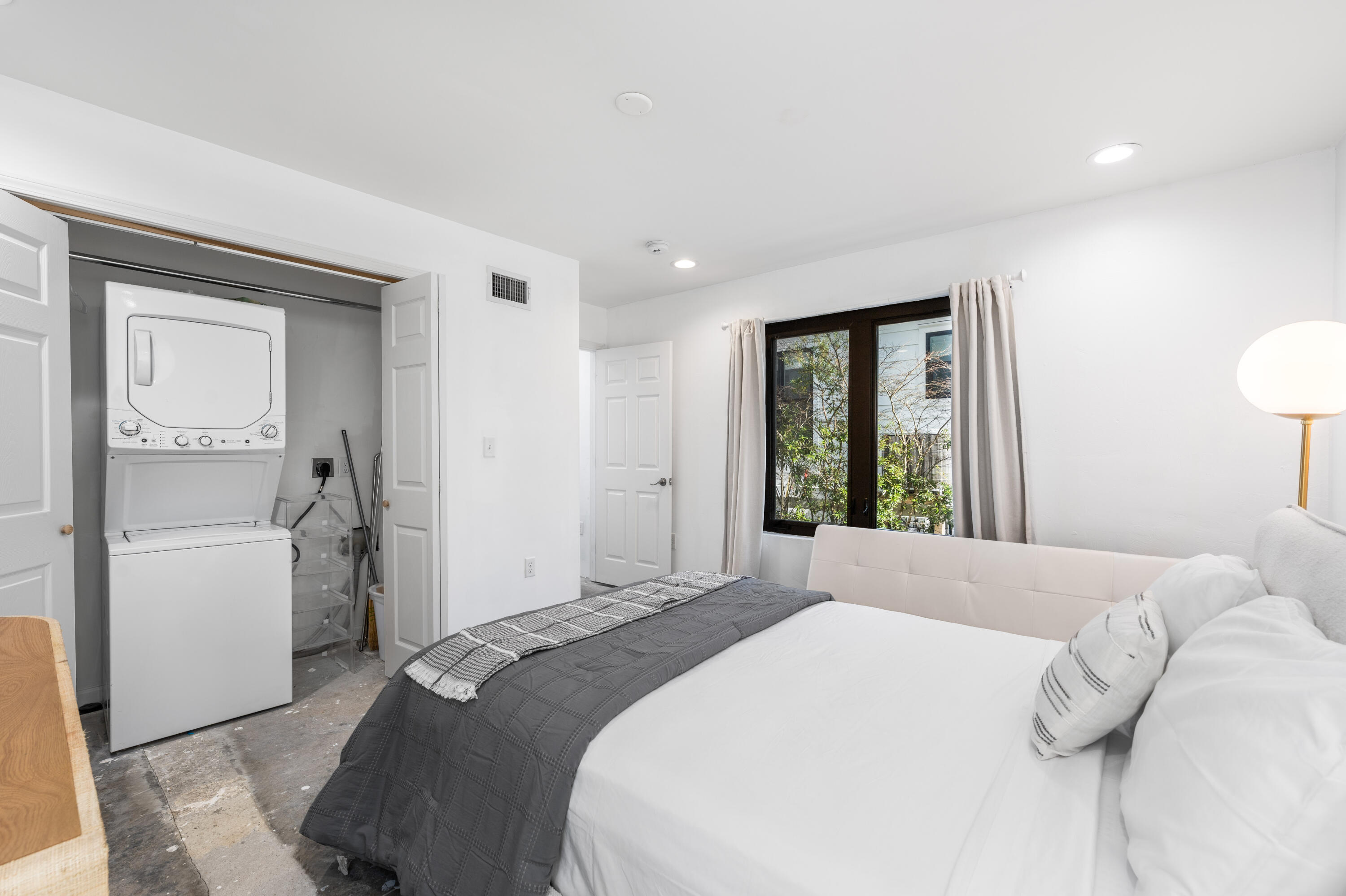 MAGNOLIA BEACH - Residential