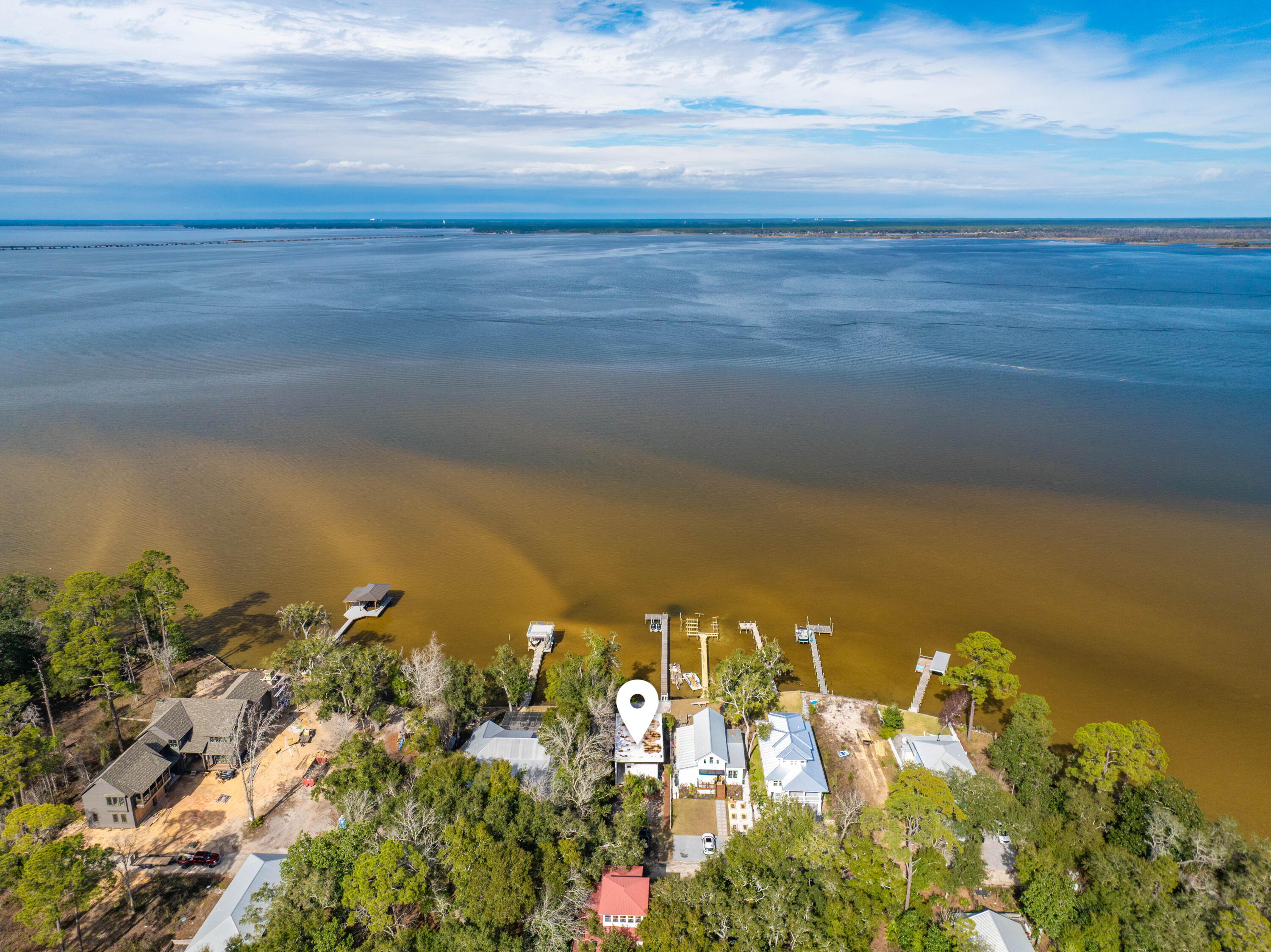 MAGNOLIA BEACH - Residential