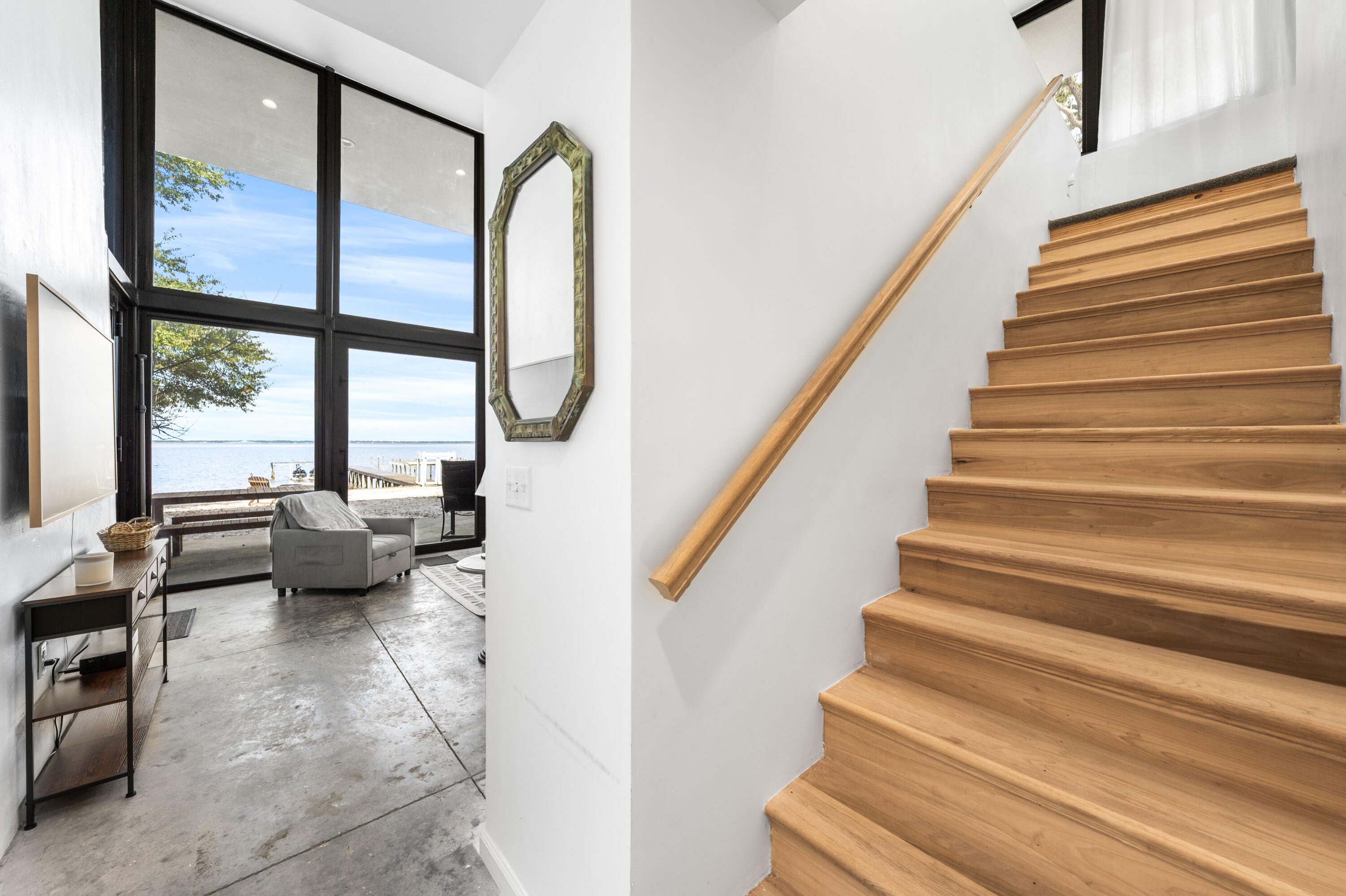 MAGNOLIA BEACH - Residential