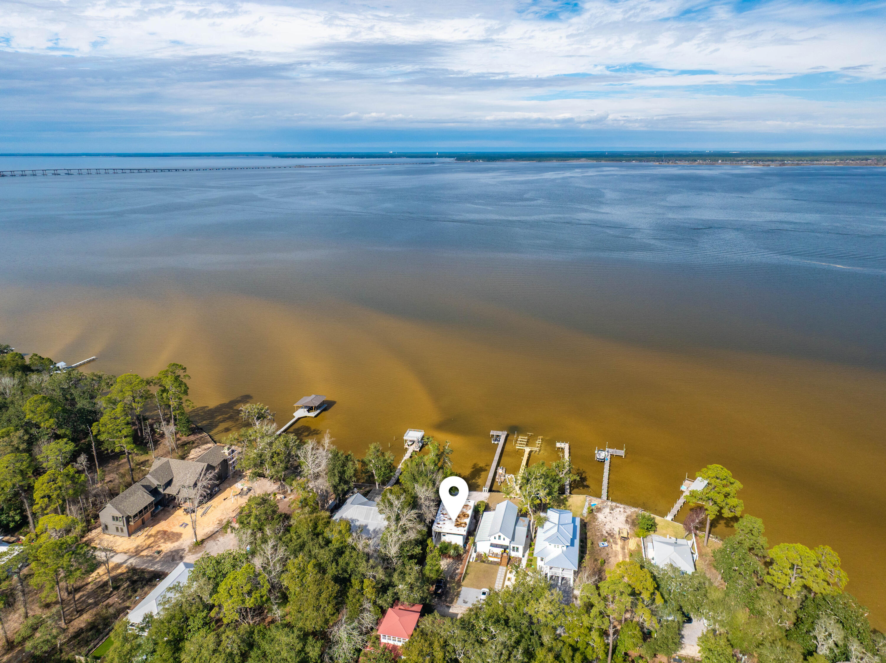 MAGNOLIA BEACH - Residential