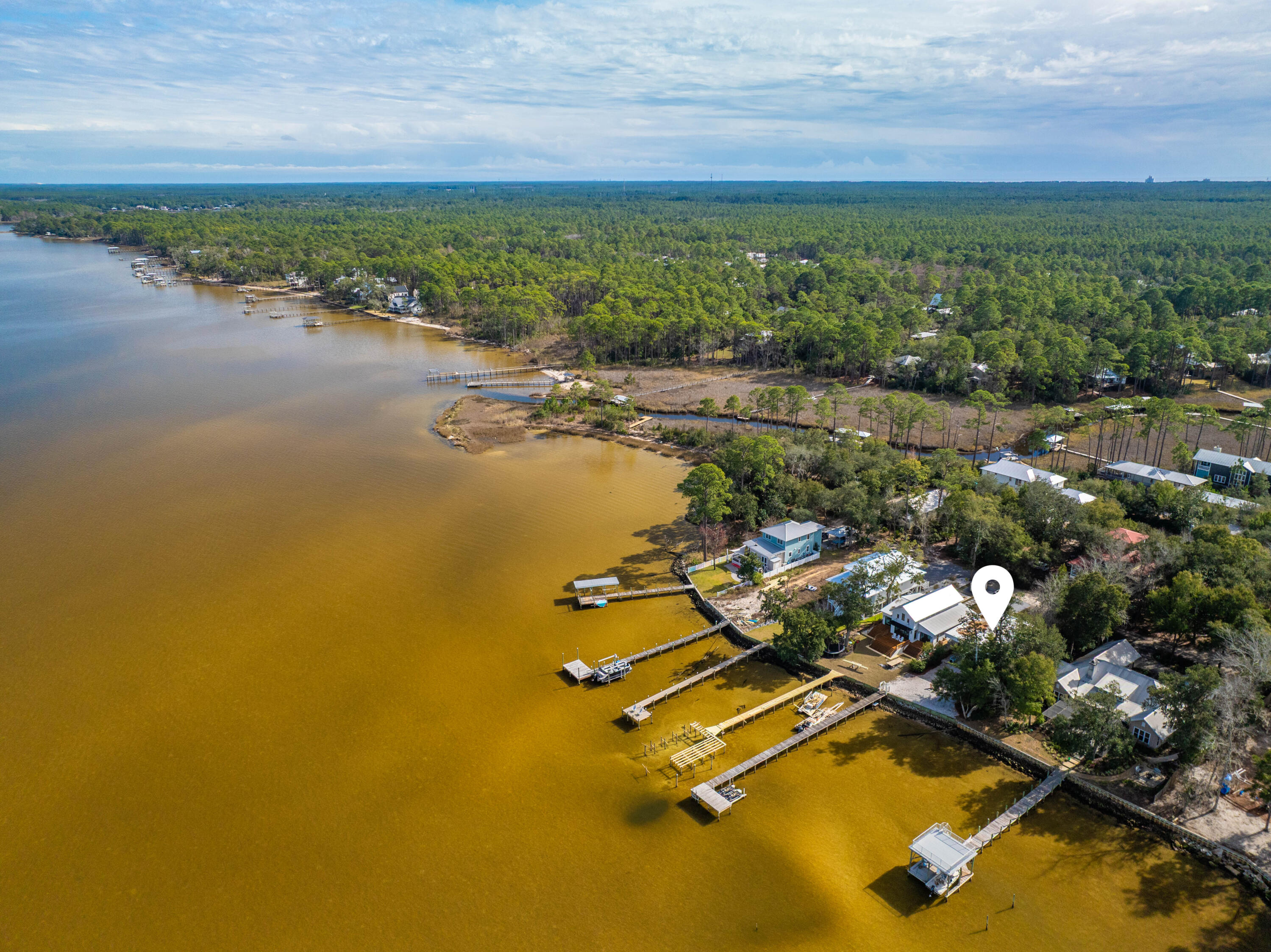 MAGNOLIA BEACH - Residential