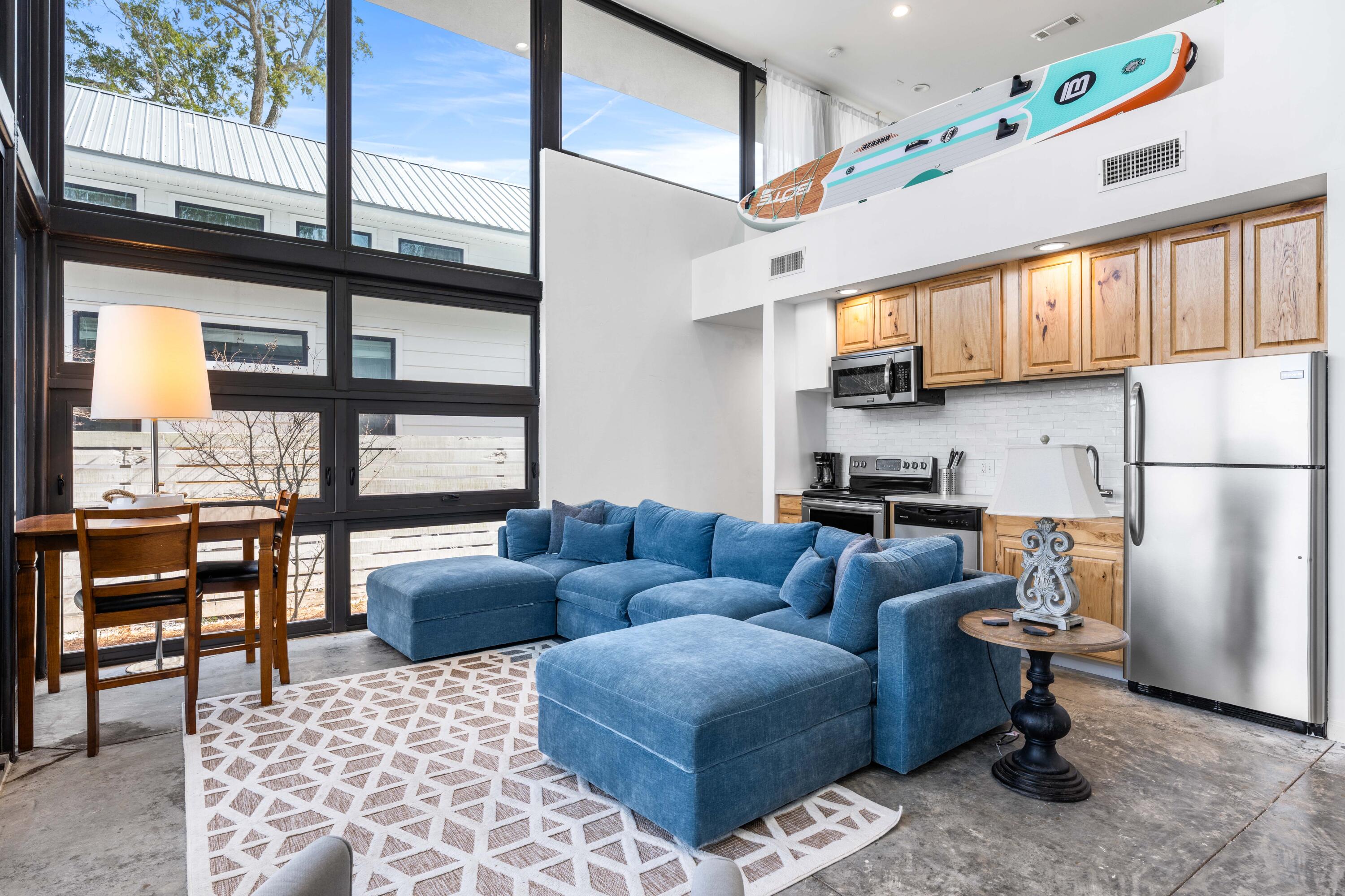 MAGNOLIA BEACH - Residential