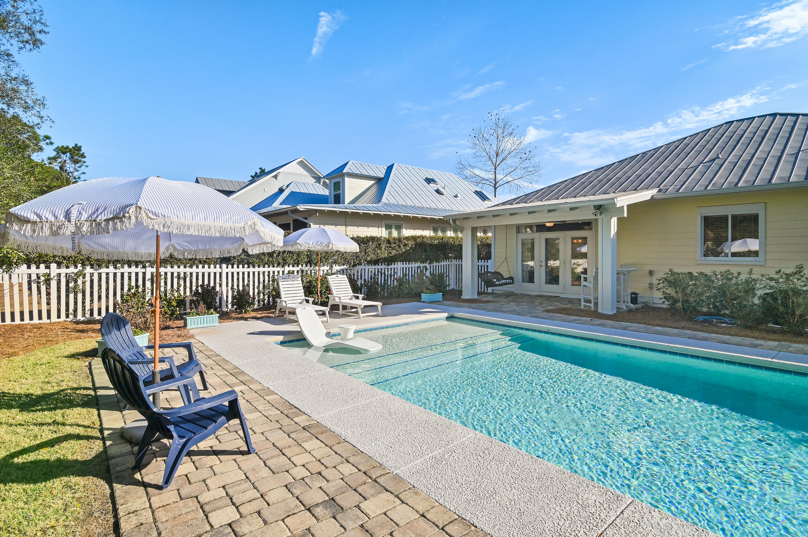 CRYSTAL LAKE  I - Residential