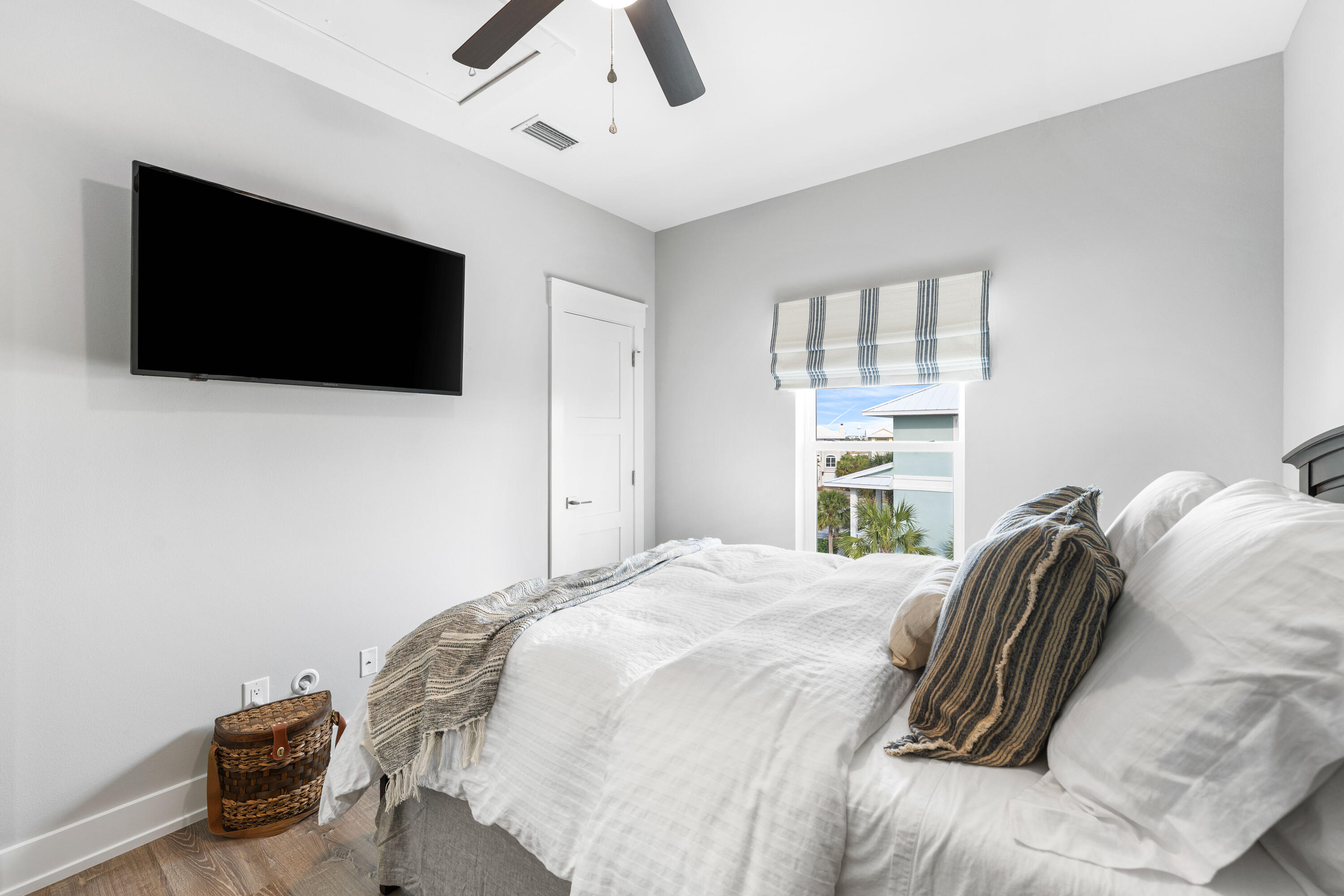 CARIBBEAN ISLES - Residential