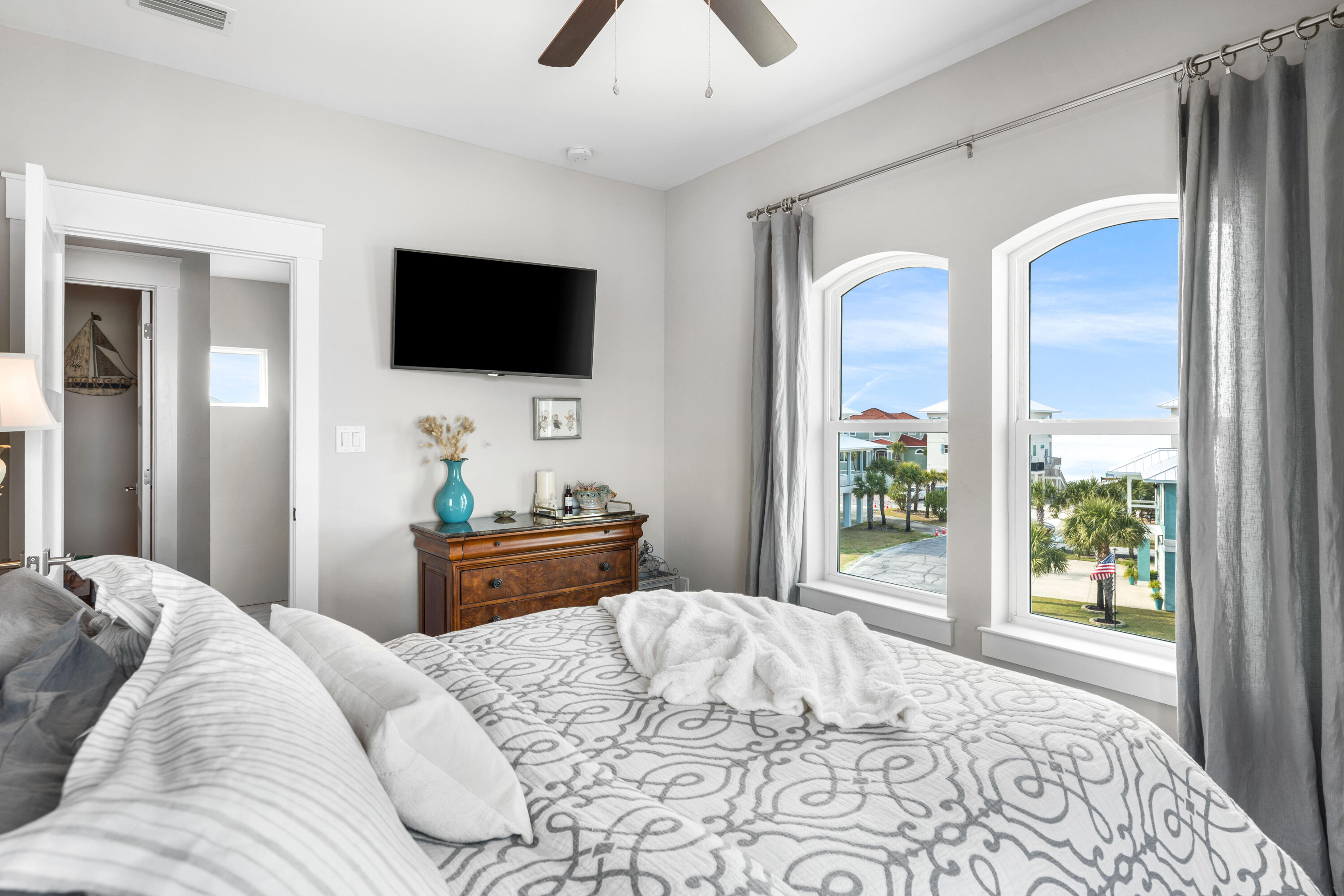 CARIBBEAN ISLES - Residential