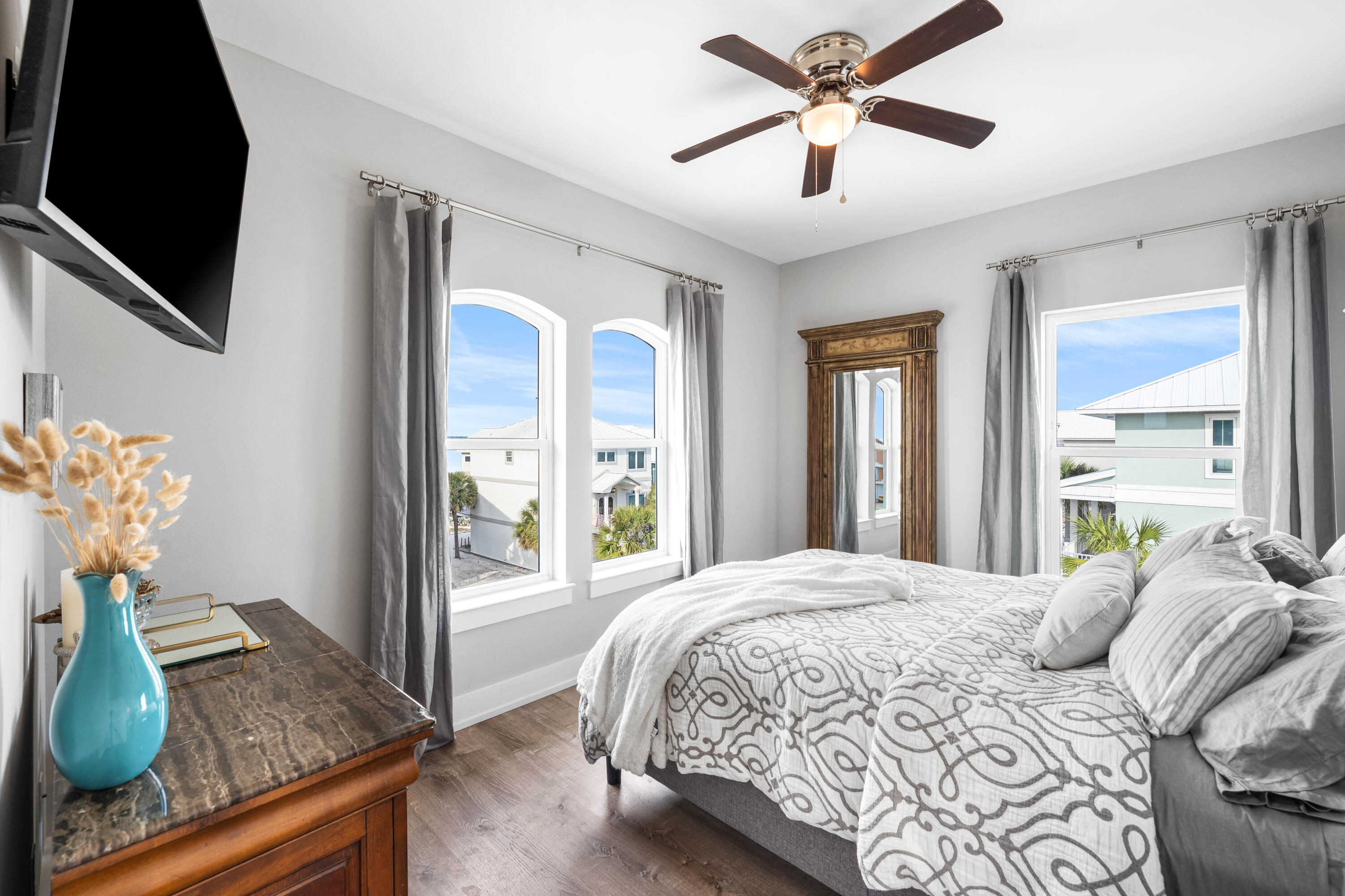 CARIBBEAN ISLES - Residential