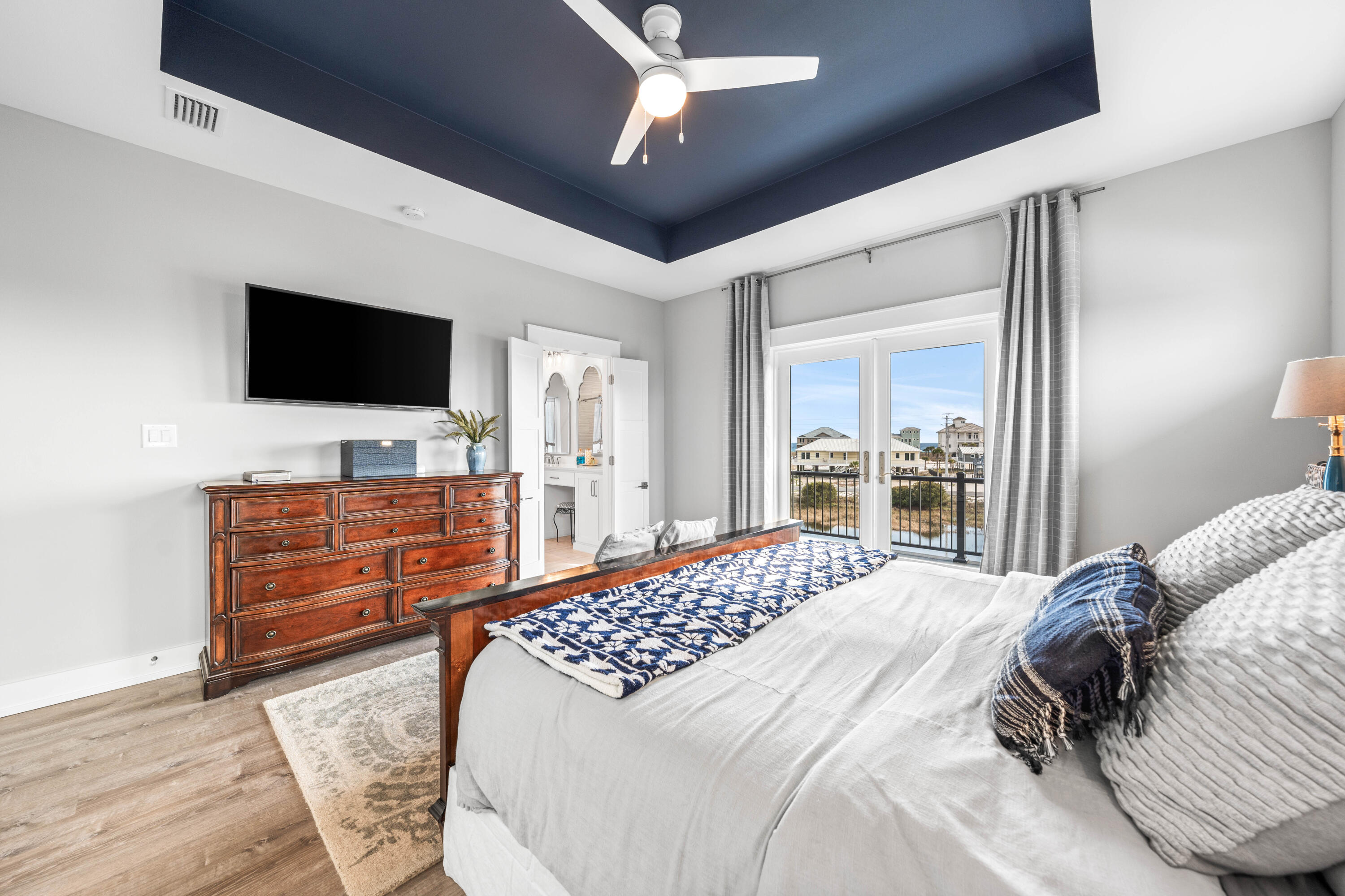 CARIBBEAN ISLES - Residential