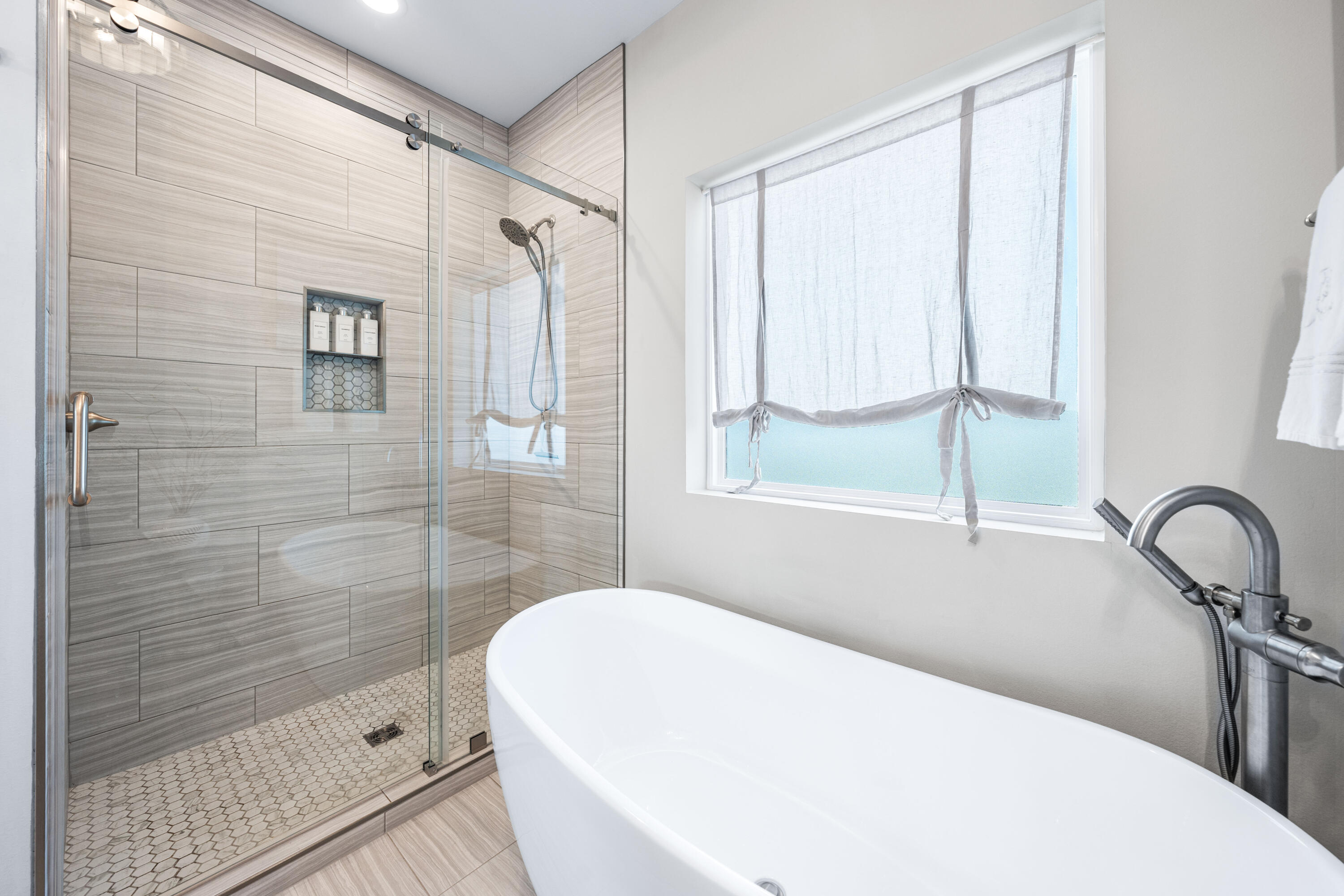 CARIBBEAN ISLES - Residential