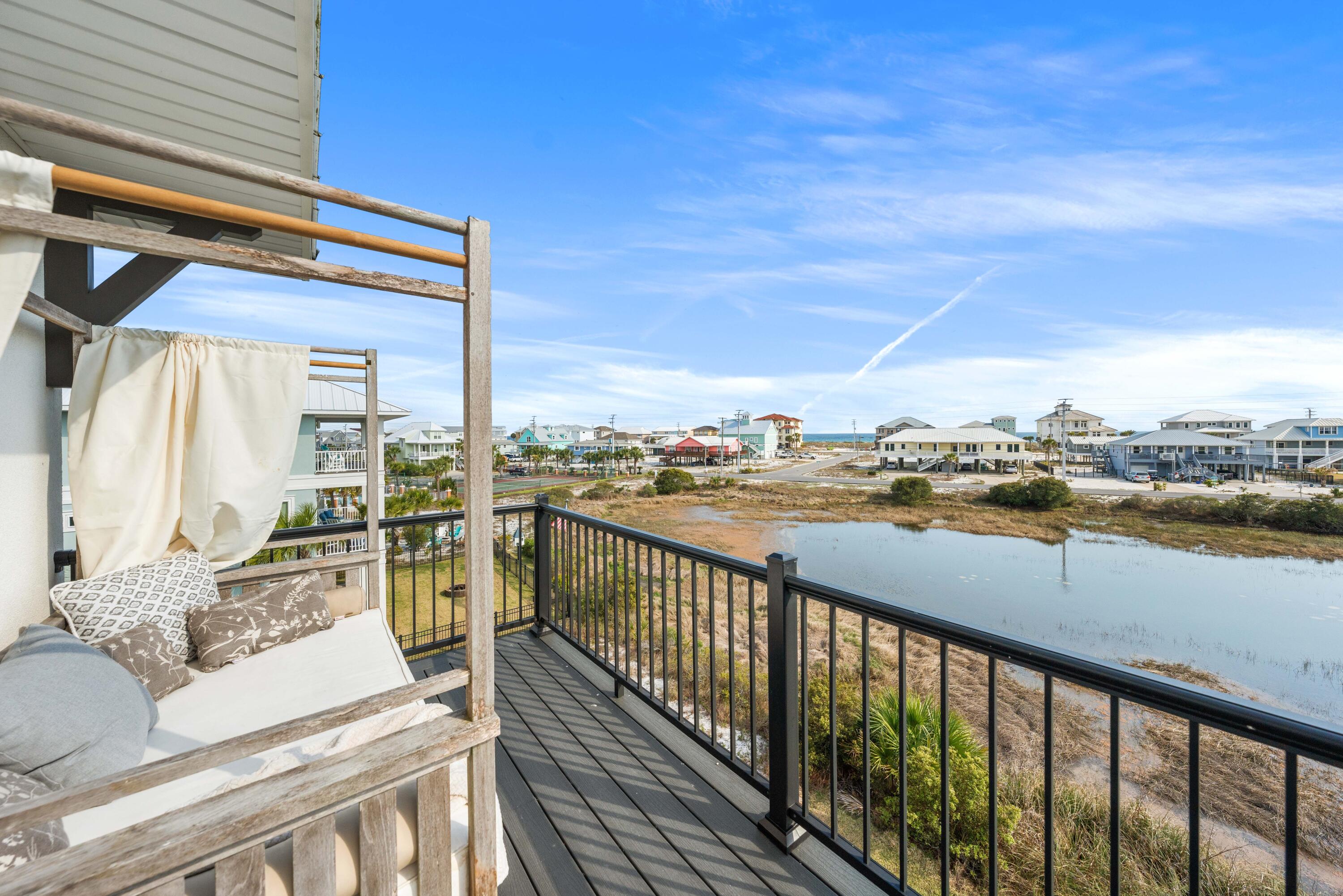 CARIBBEAN ISLES - Residential