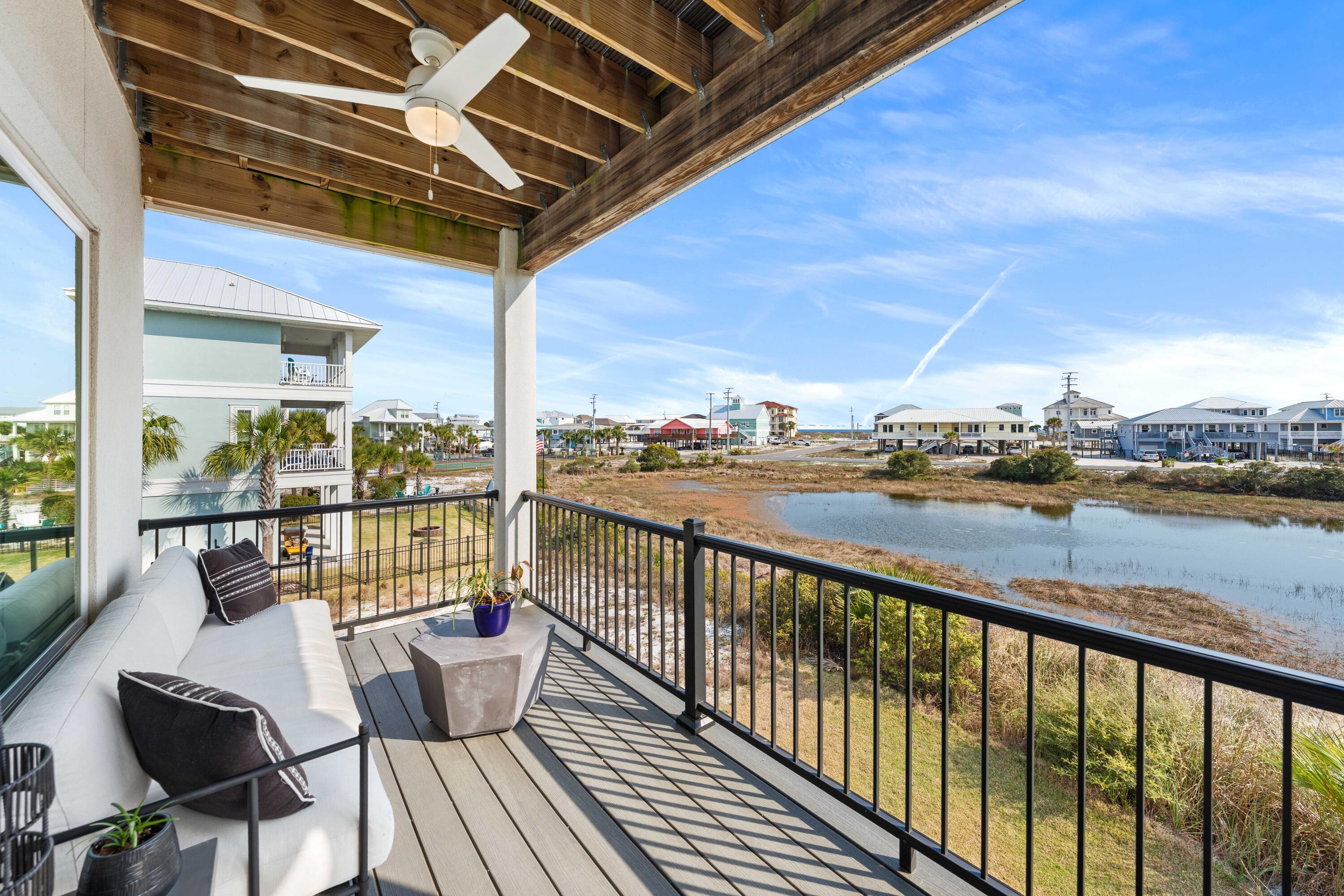 CARIBBEAN ISLES - Residential