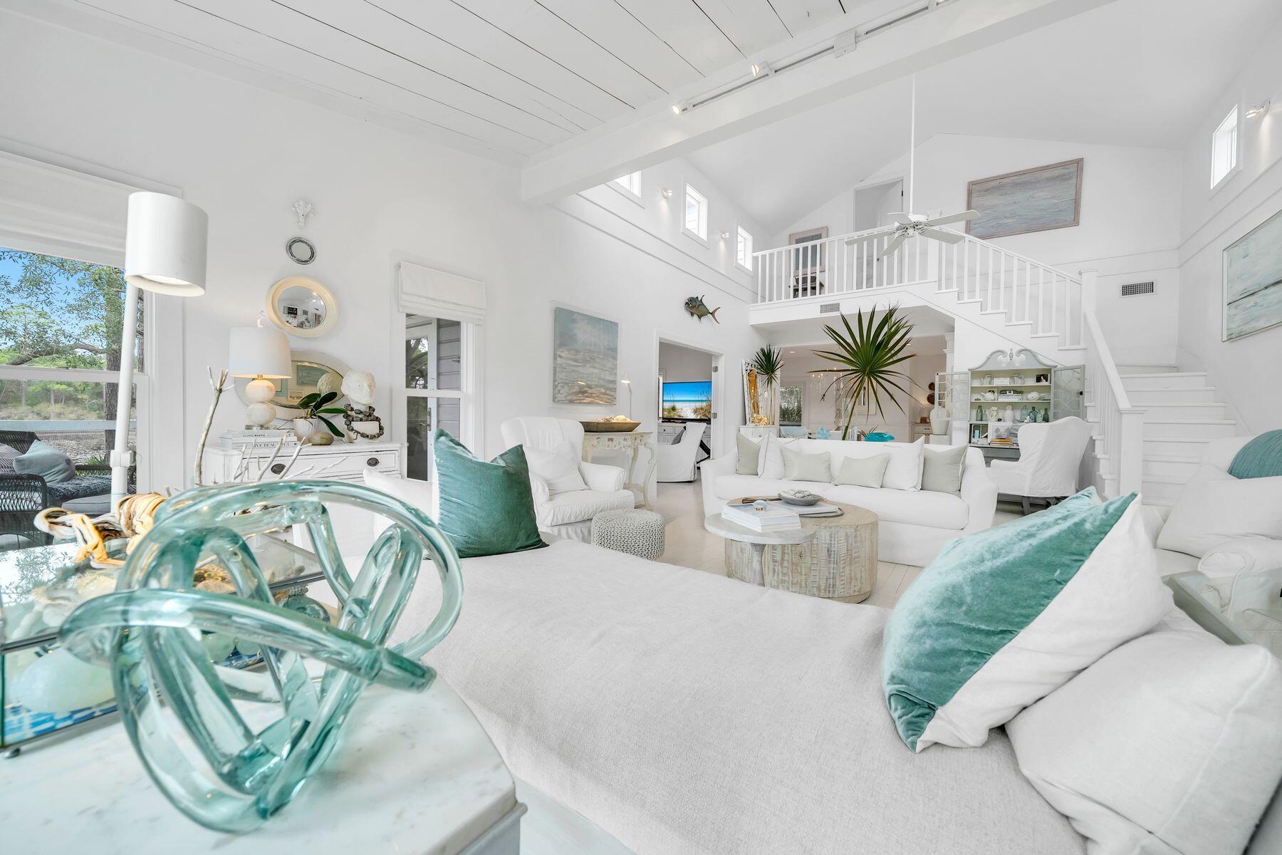 BLUE MOUNTAIN BEACH - Land