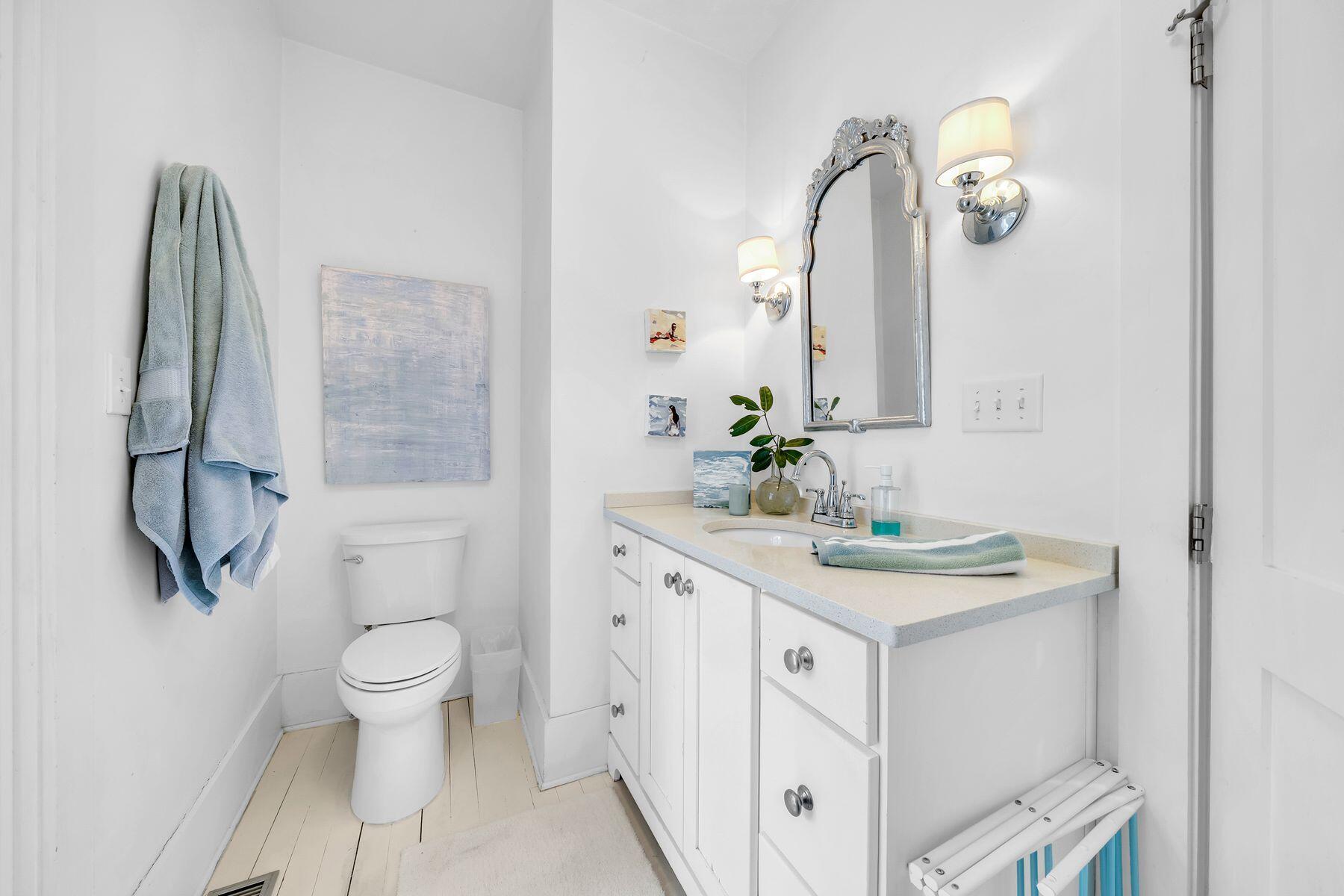 BLUE MOUNTAIN BEACH - Land