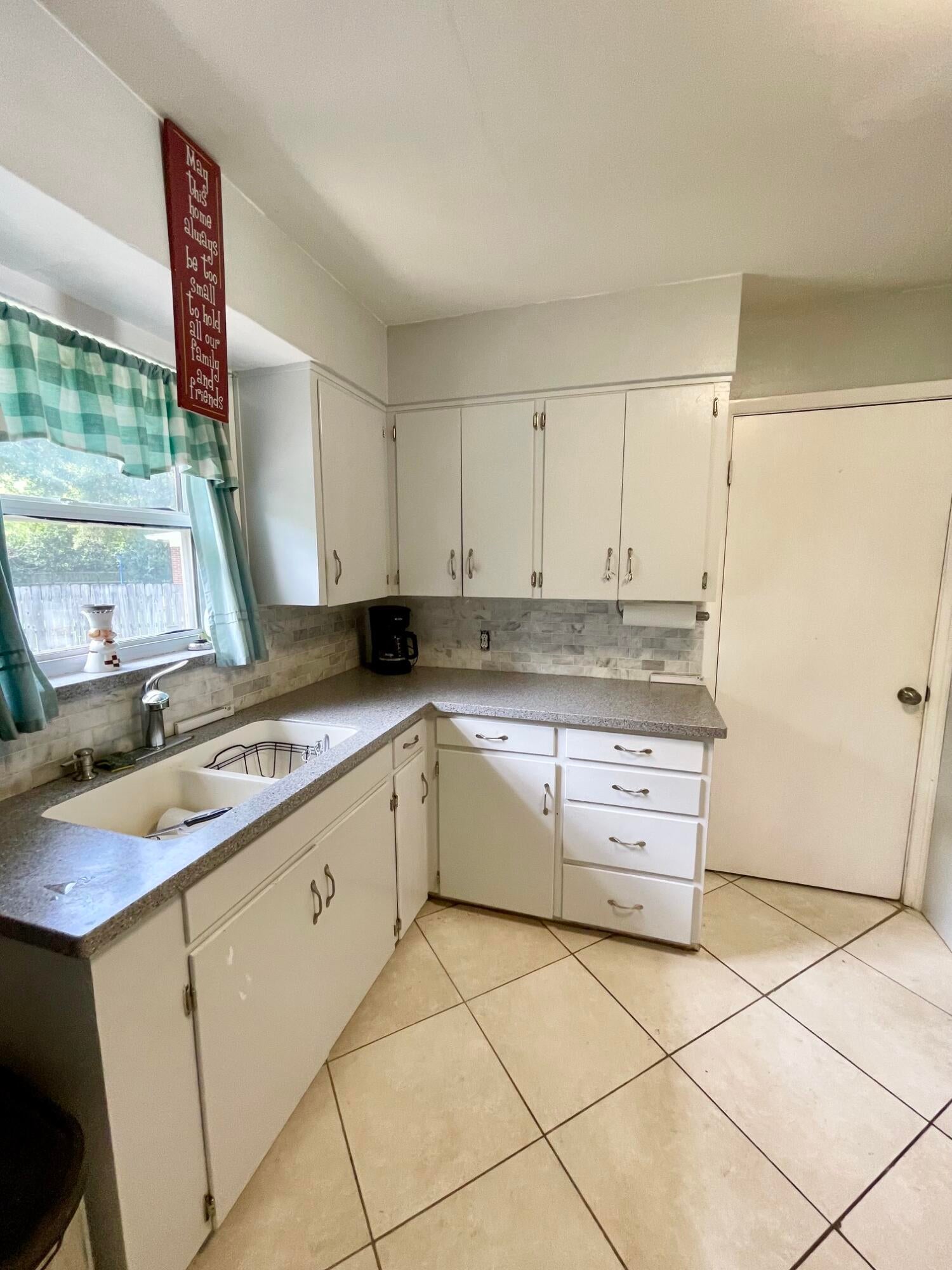 5701 Almax Court