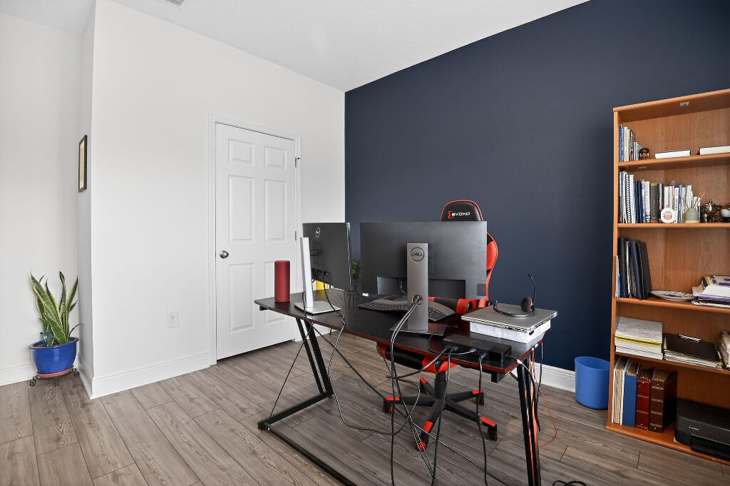 HAMMOCK BAY - Residential