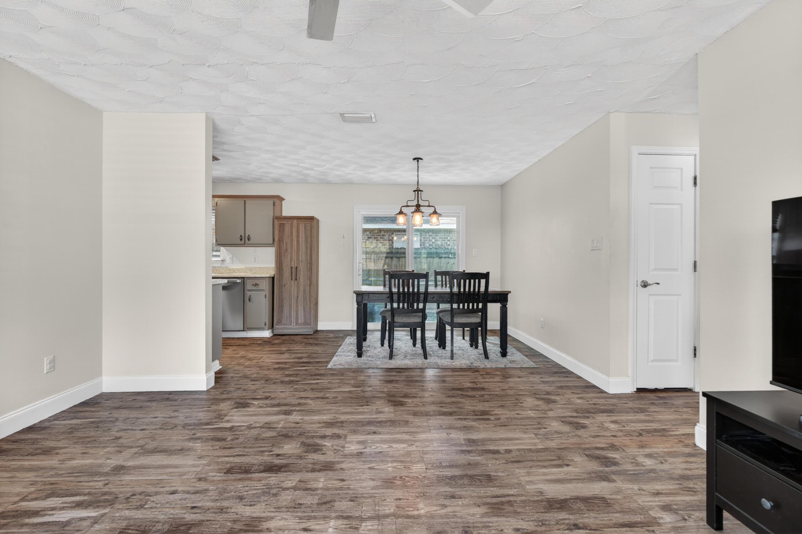 MILLS LANDING - Residential