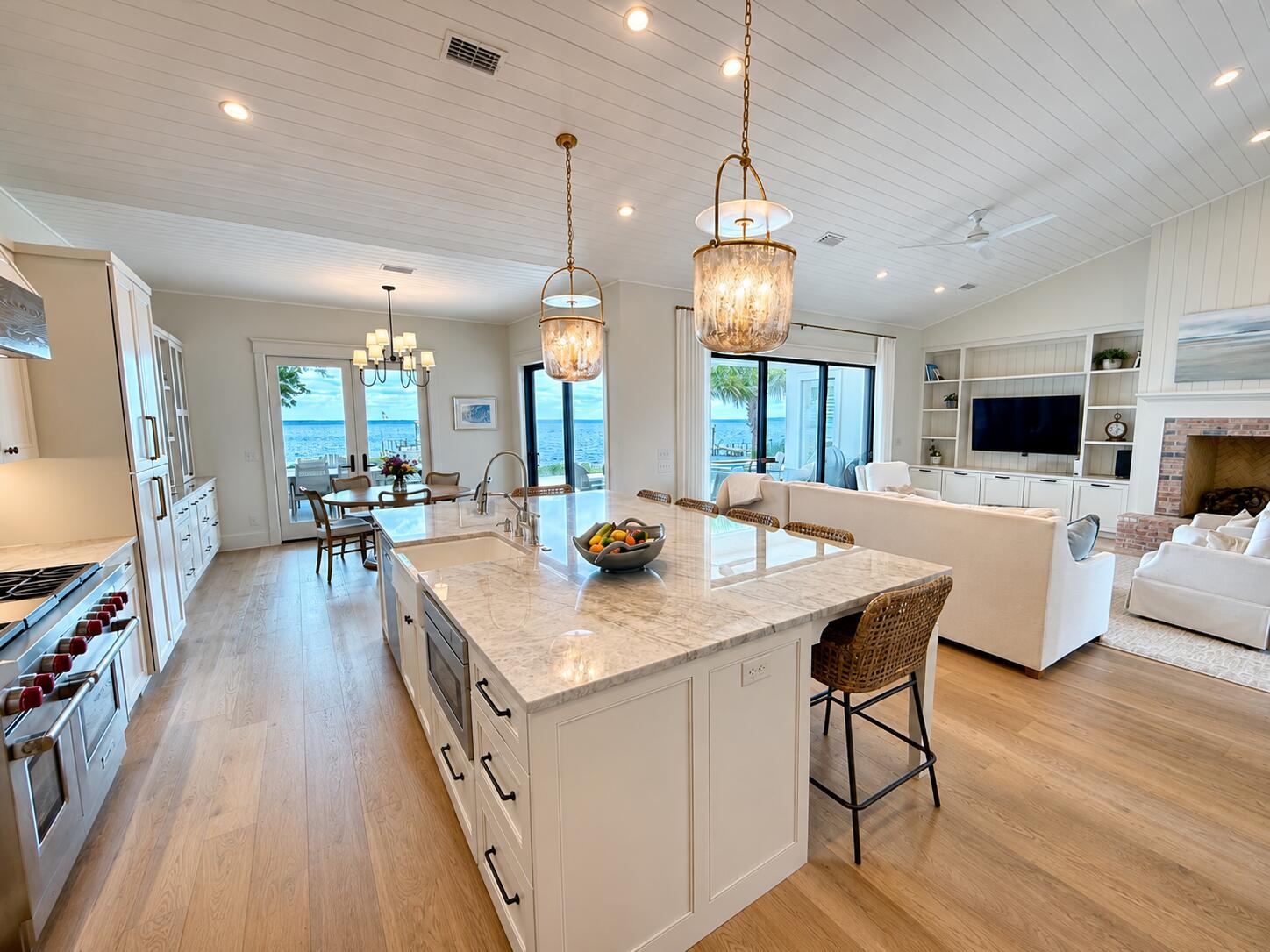 HOLIDAY SHORES ESTATES 1ST ADDN - Residential