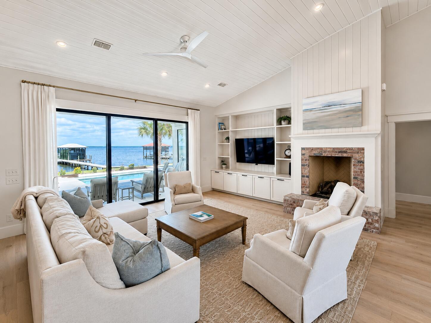 HOLIDAY SHORES ESTATES 1ST ADDN - Residential