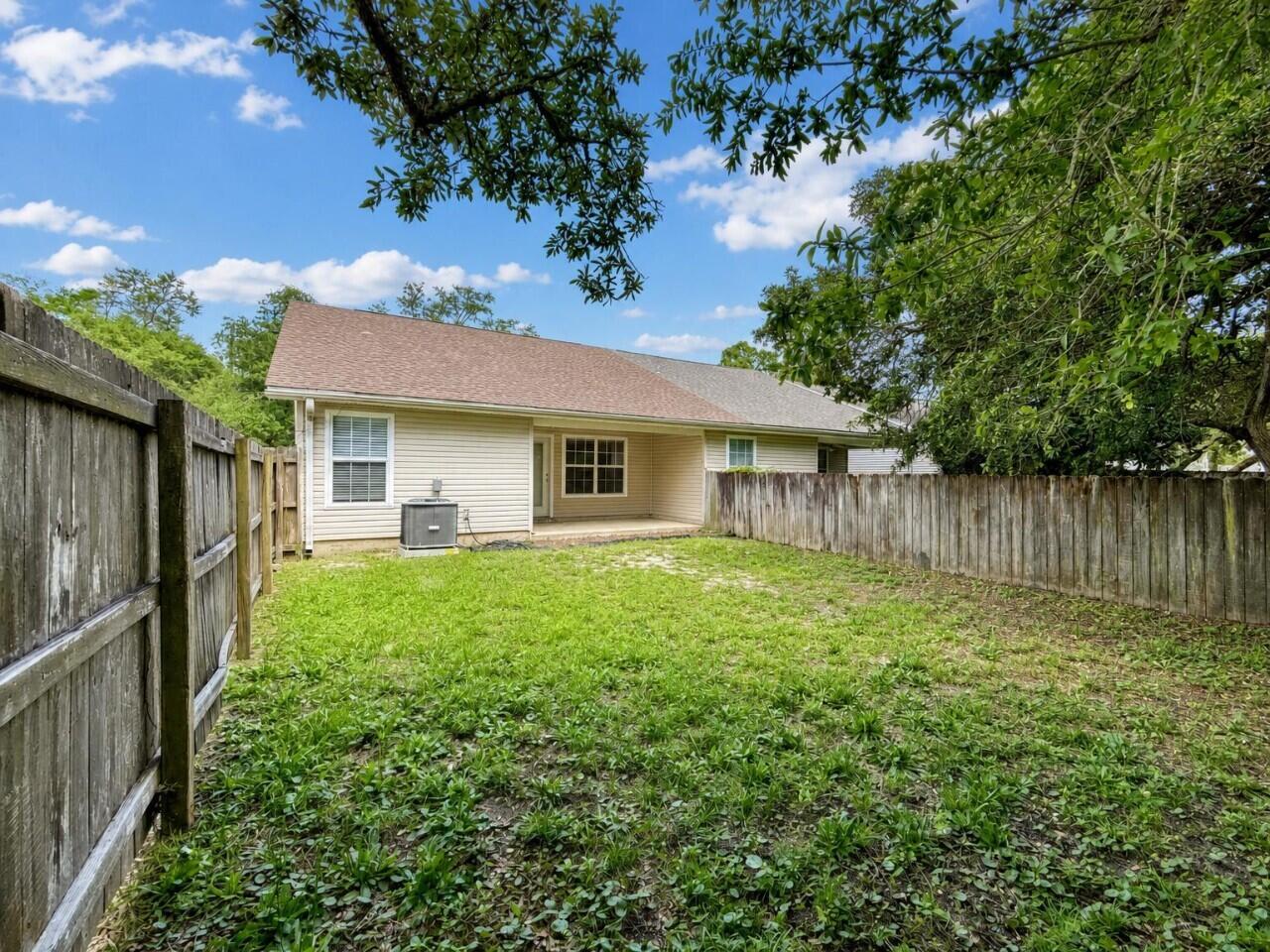 SHANYN TAYLOR OAKS - Residential Lease