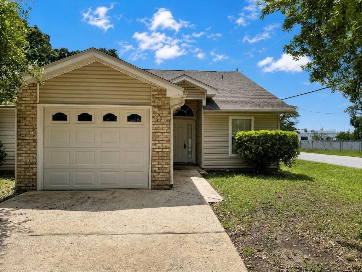 SHANYN TAYLOR OAKS - Residential Lease