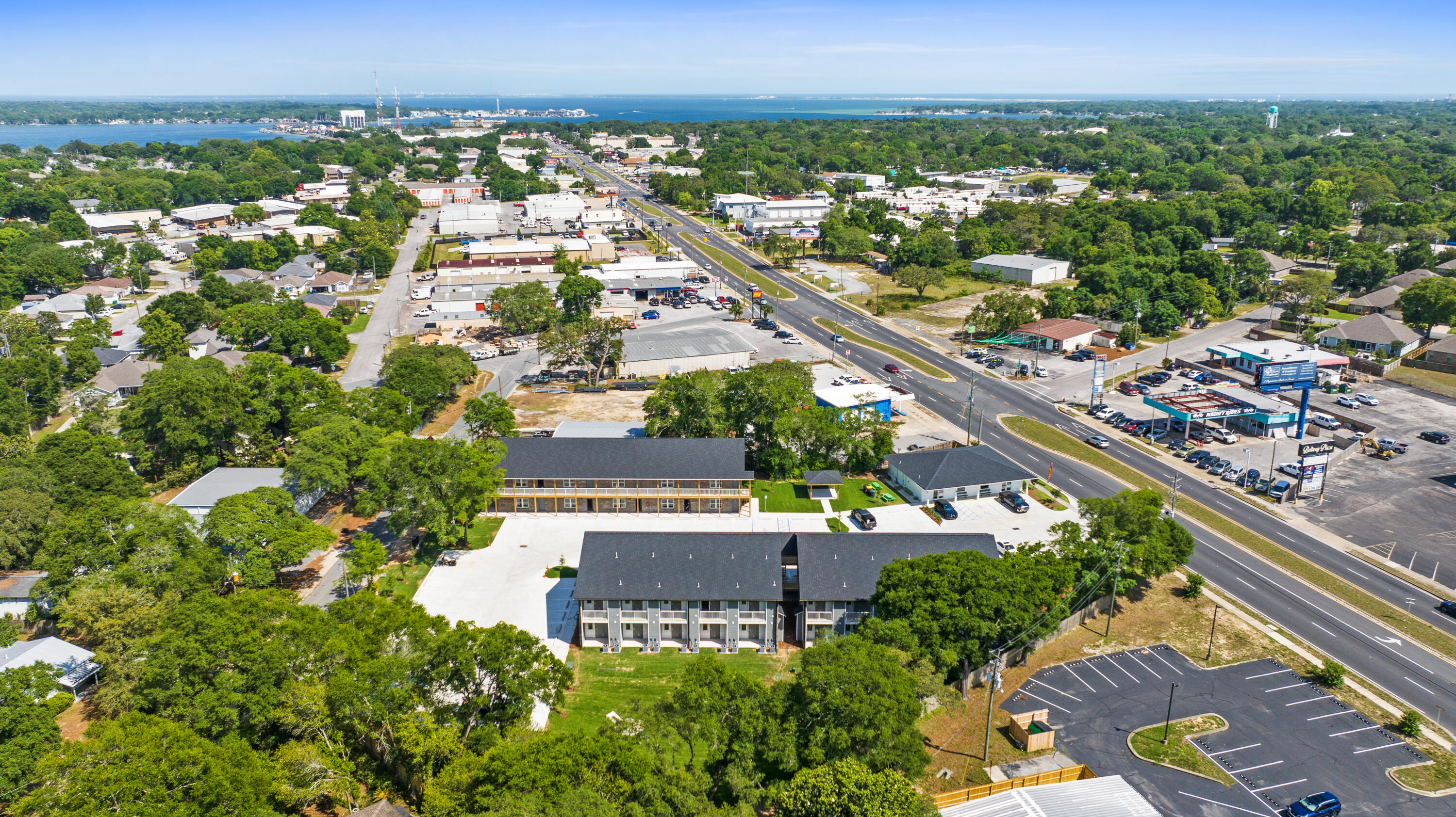 BARROW APARTMENTS - Residential Lease