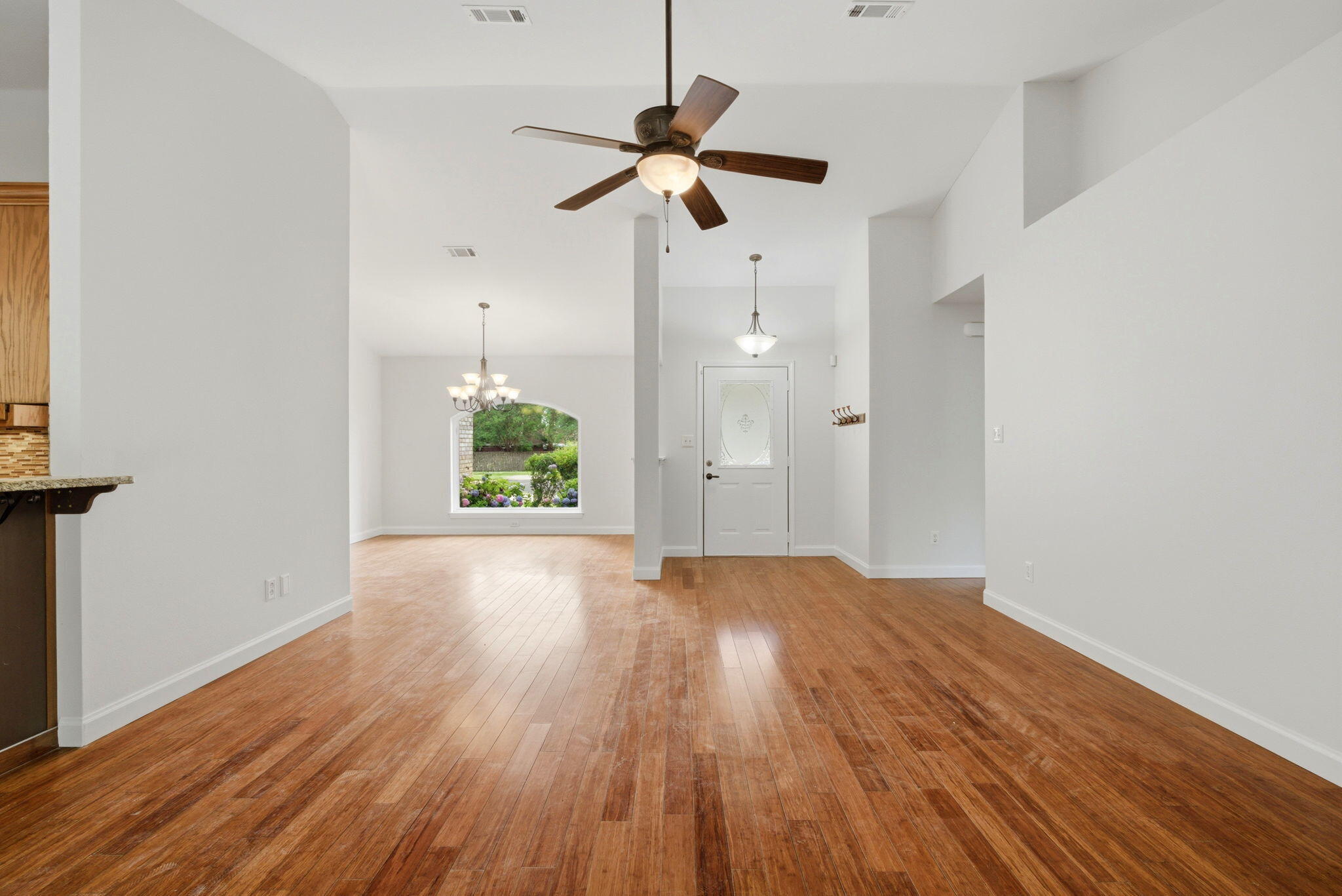 BISCAYNE POINTE - Residential
