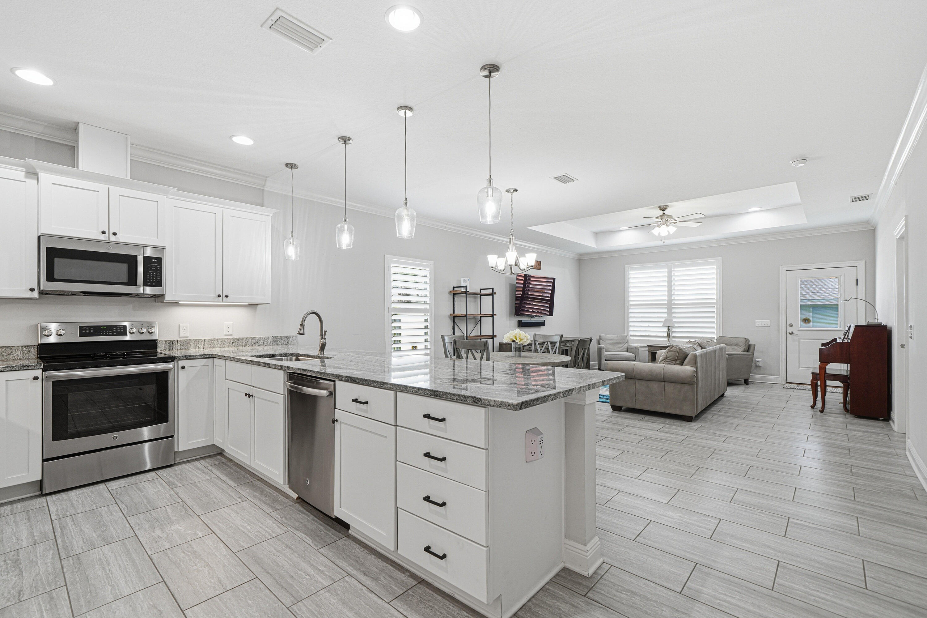 BAYSIDE - Residential