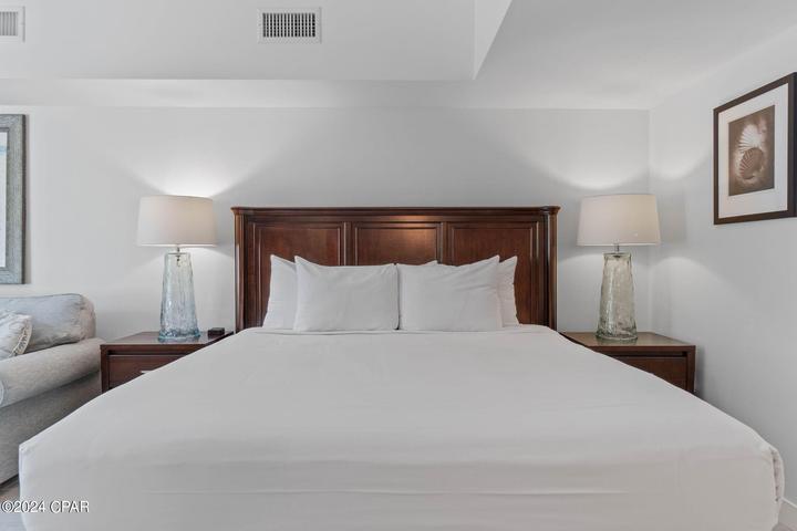 BAHIA CONDO - Residential