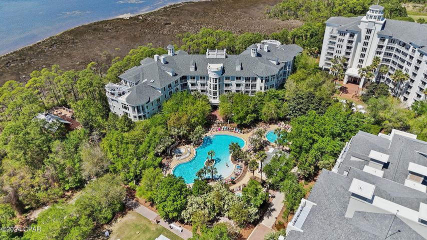 BAHIA CONDO - Residential