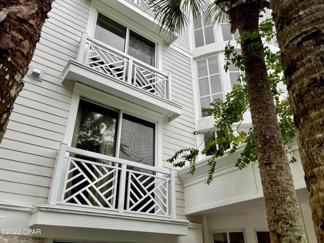 BAHIA CONDO - Residential