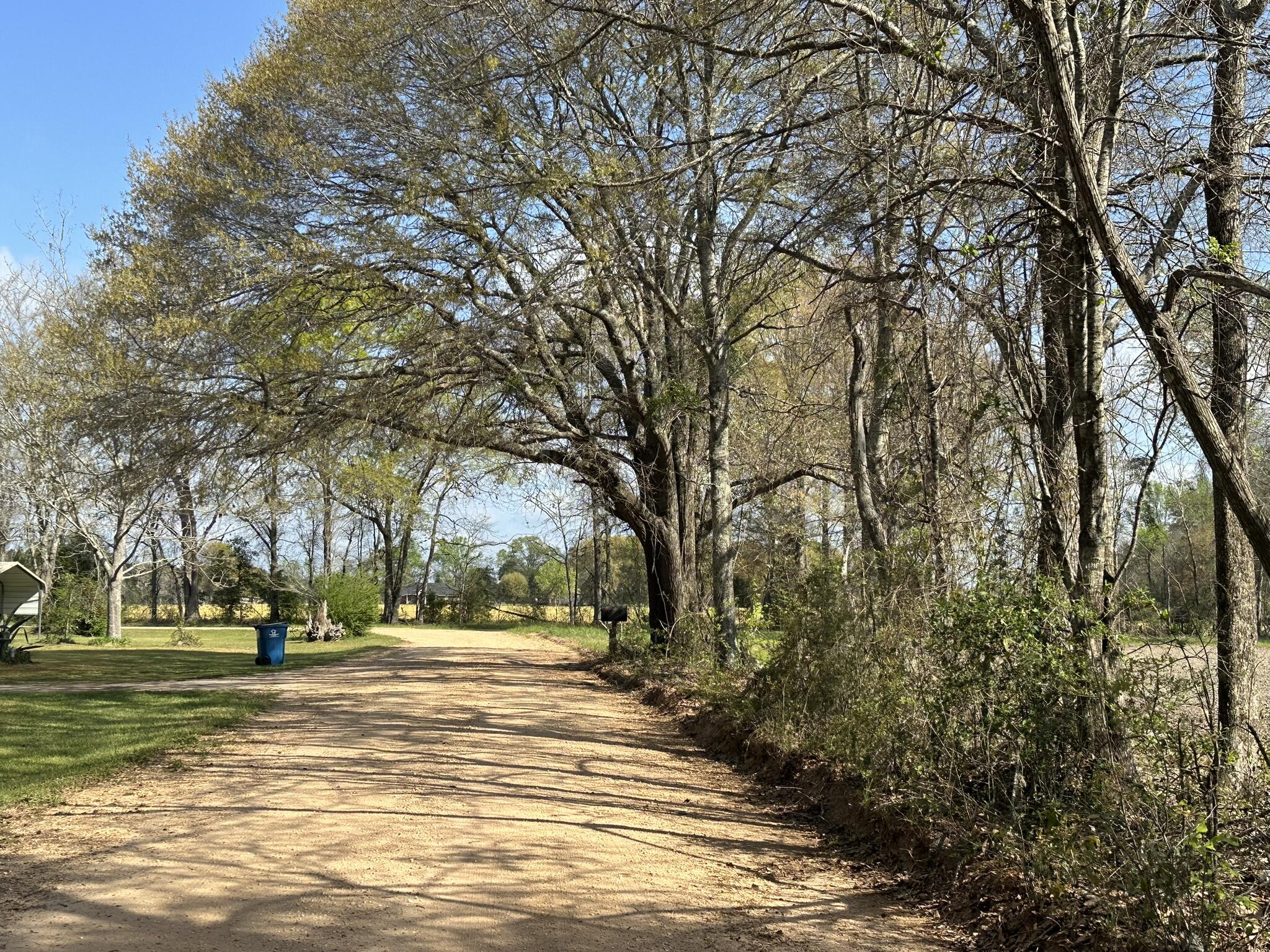 METES & BOUNDS - Land