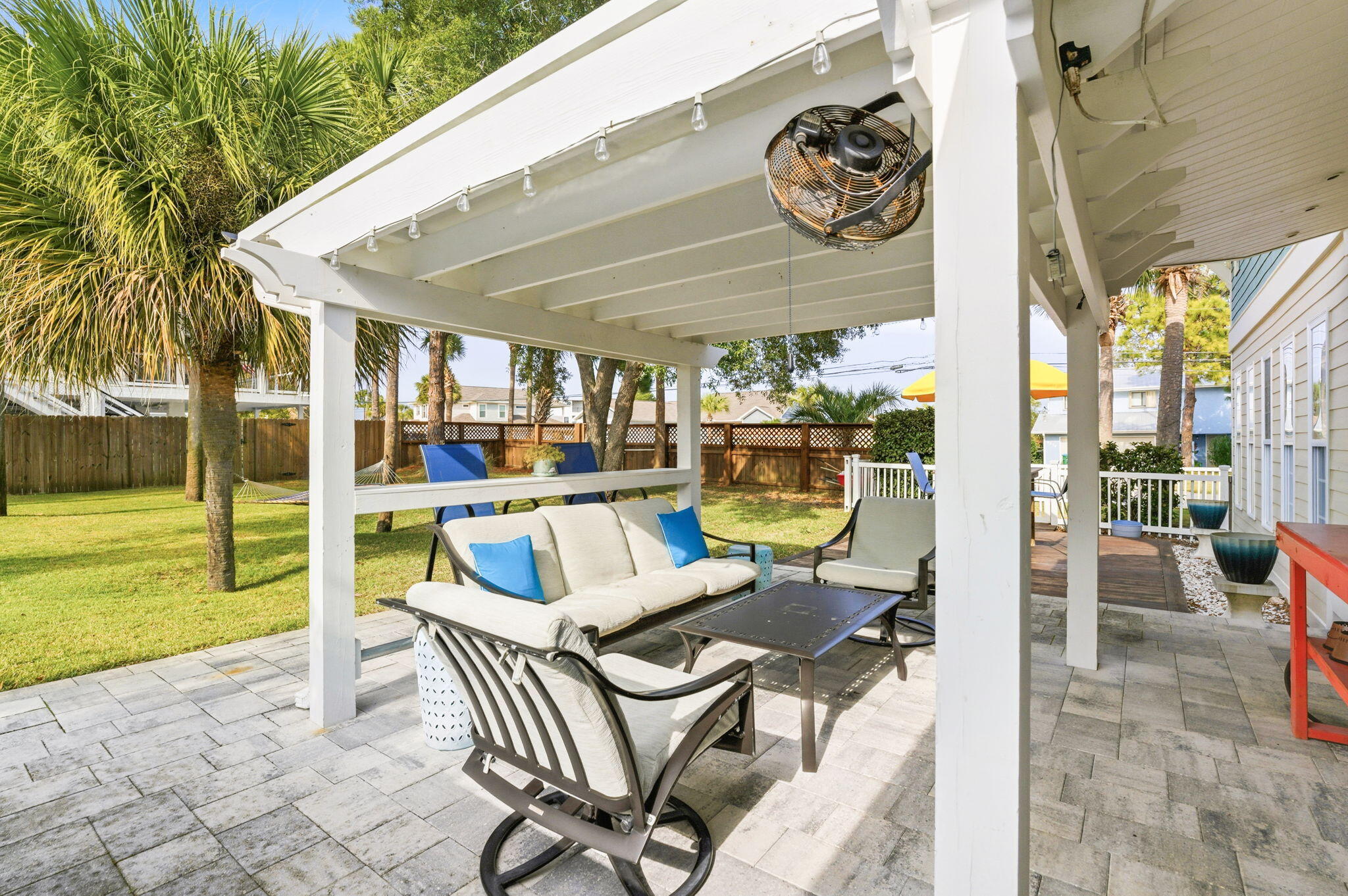 HOLIDAY BEACH UNIT 07 - Residential