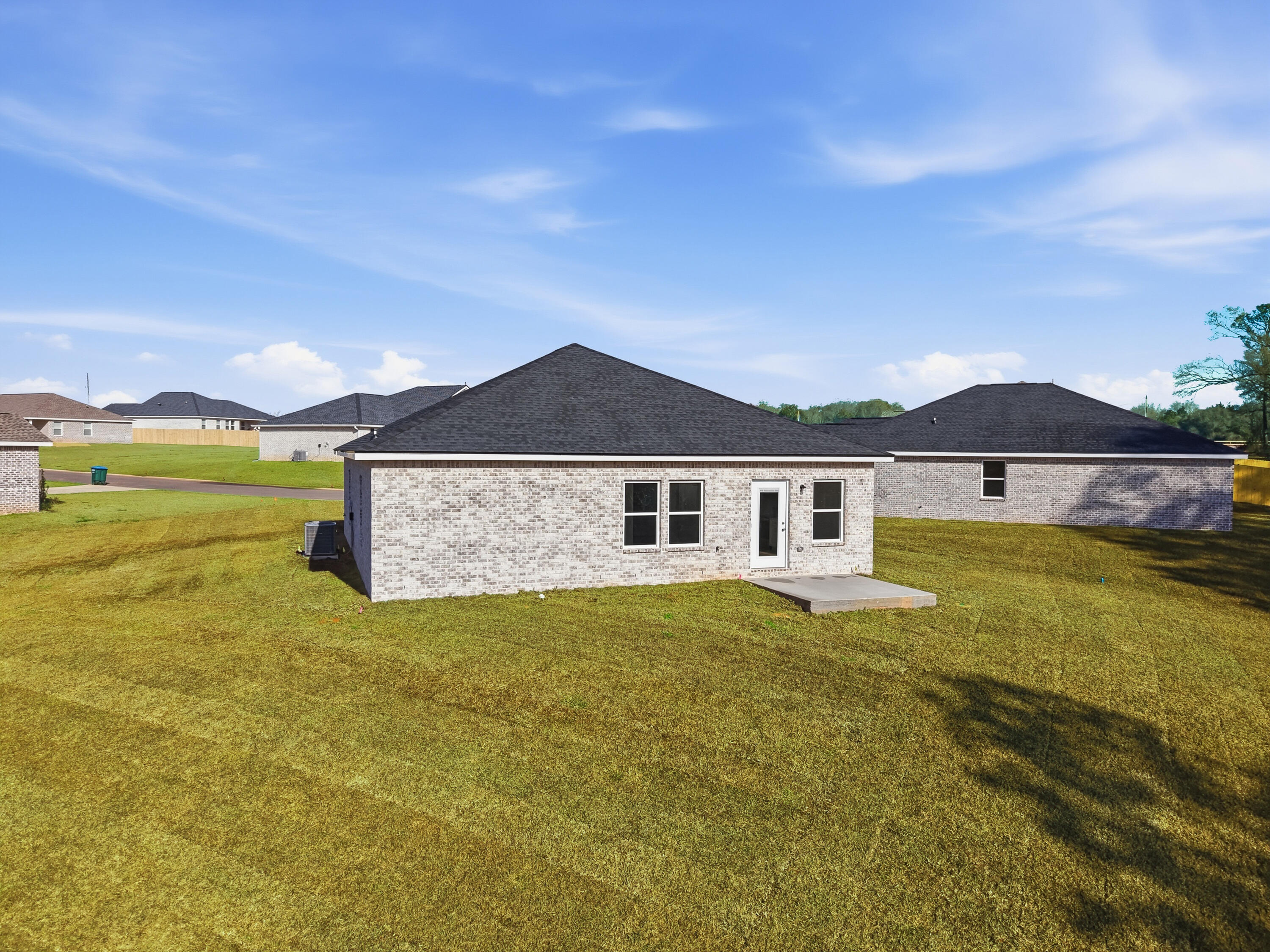 SOUTHERN DAY CHATEAU - Residential