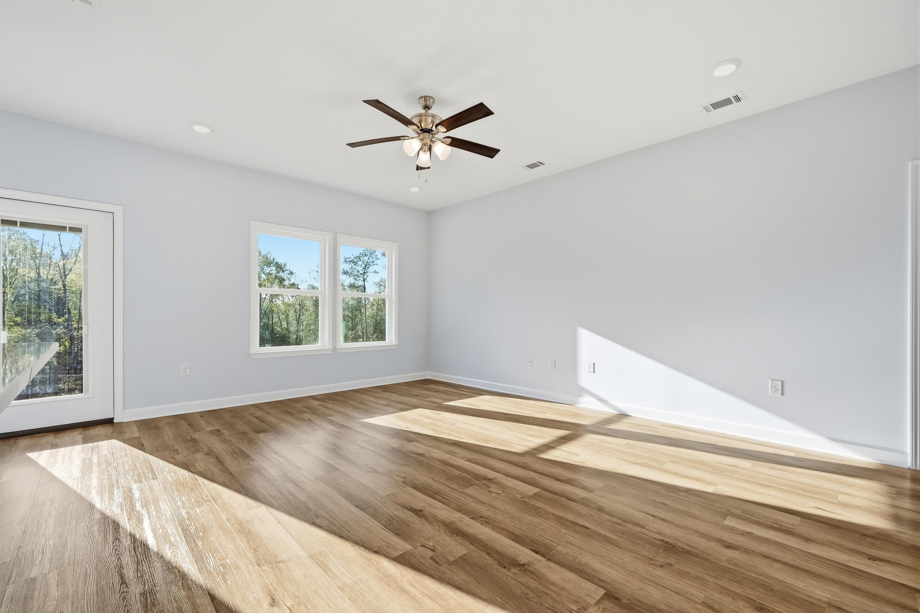 SOUTHERN DAY CHATEAU - Residential