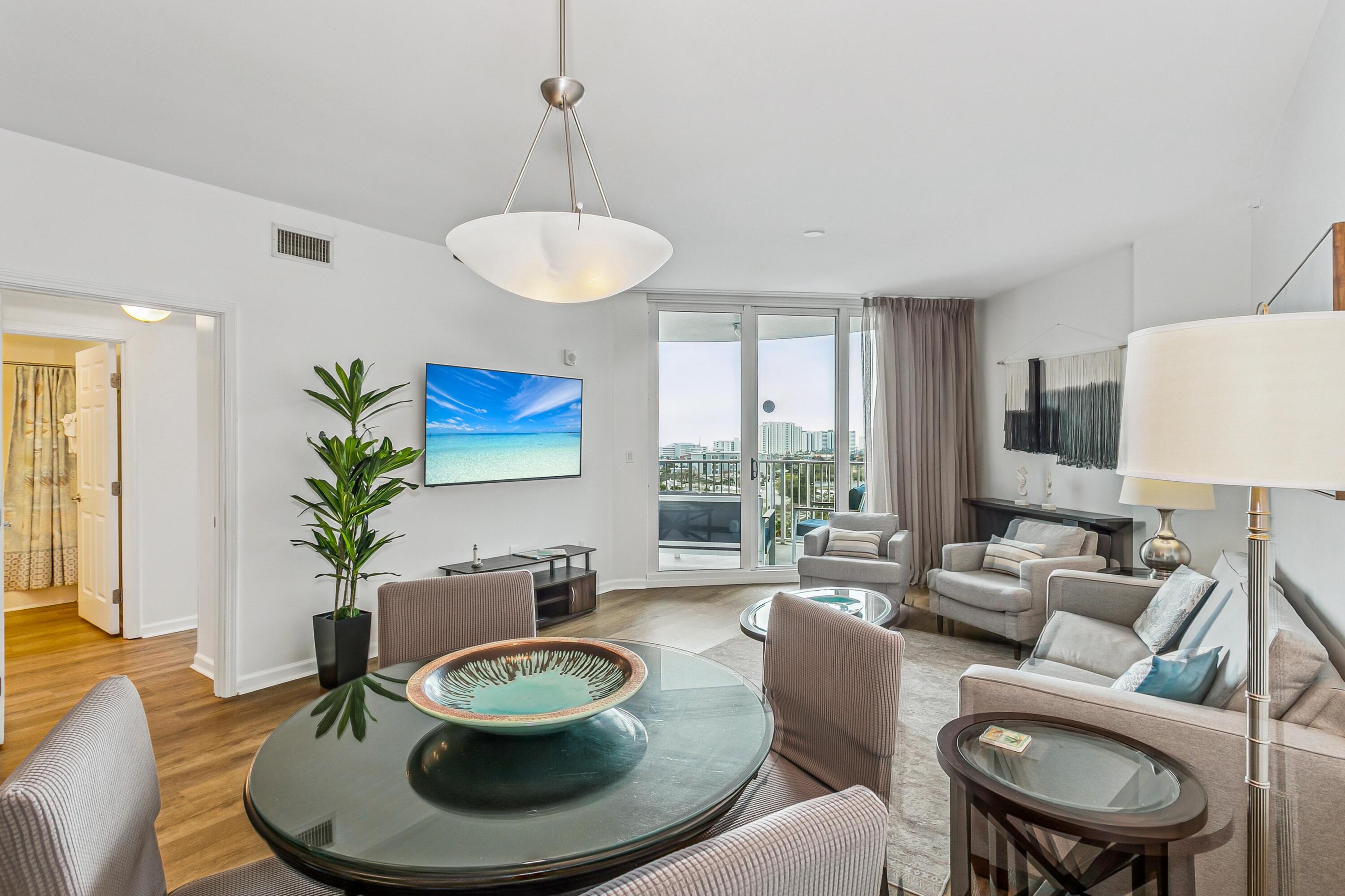 THE PALMS OF DESTIN - Residential