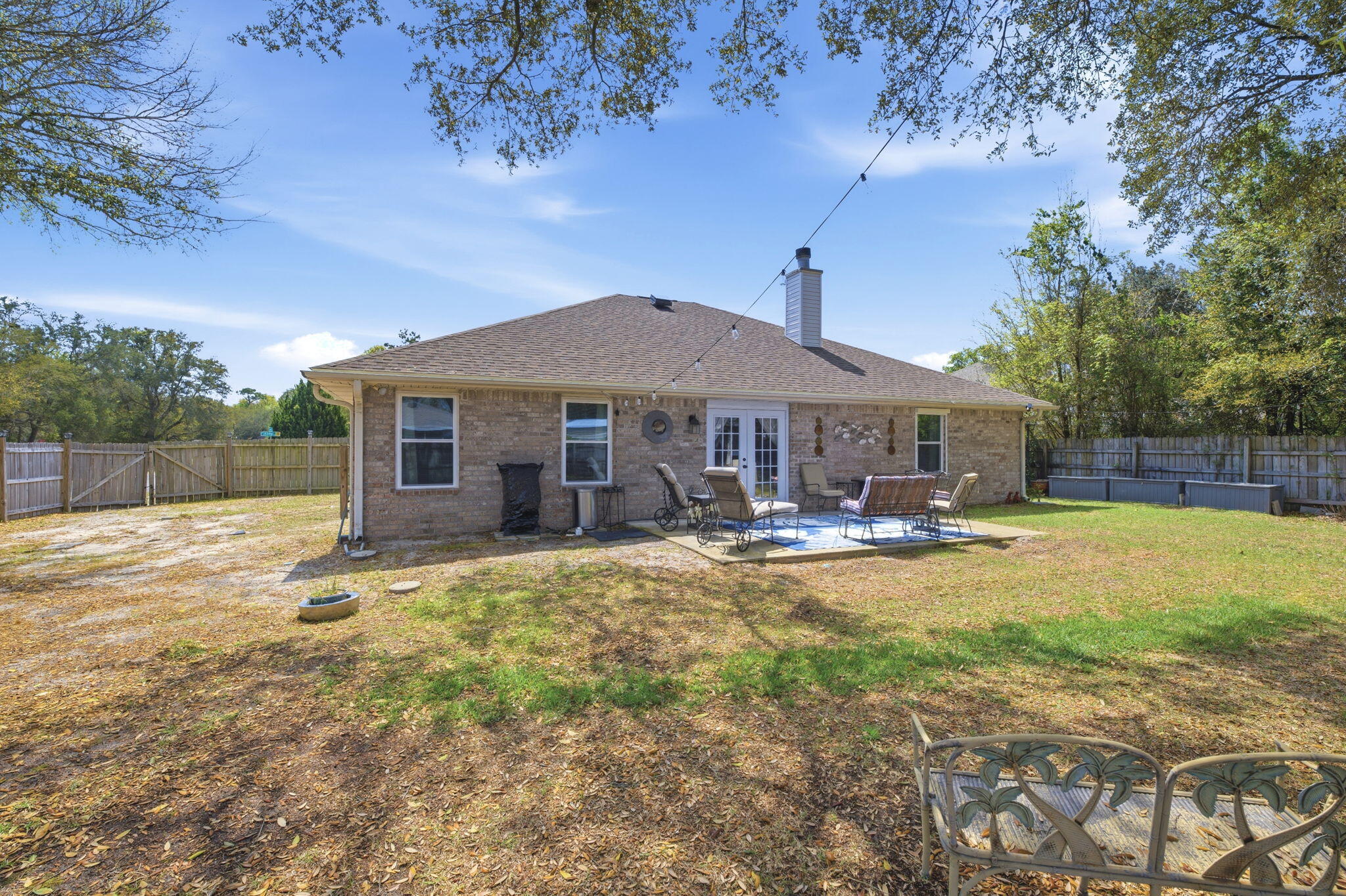 ROBLEDAL ESTATES - Residential