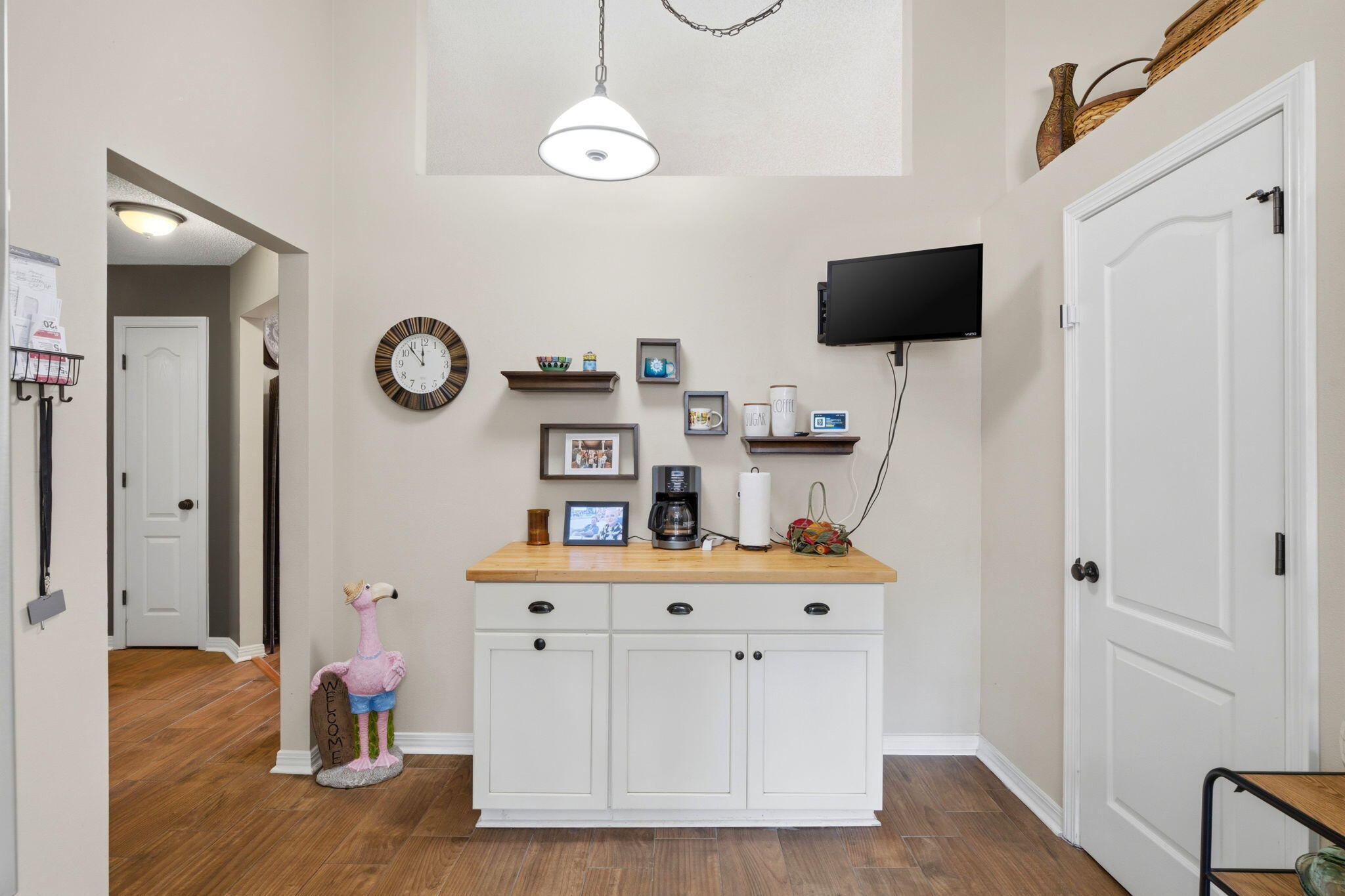 ROBLEDAL ESTATES - Residential