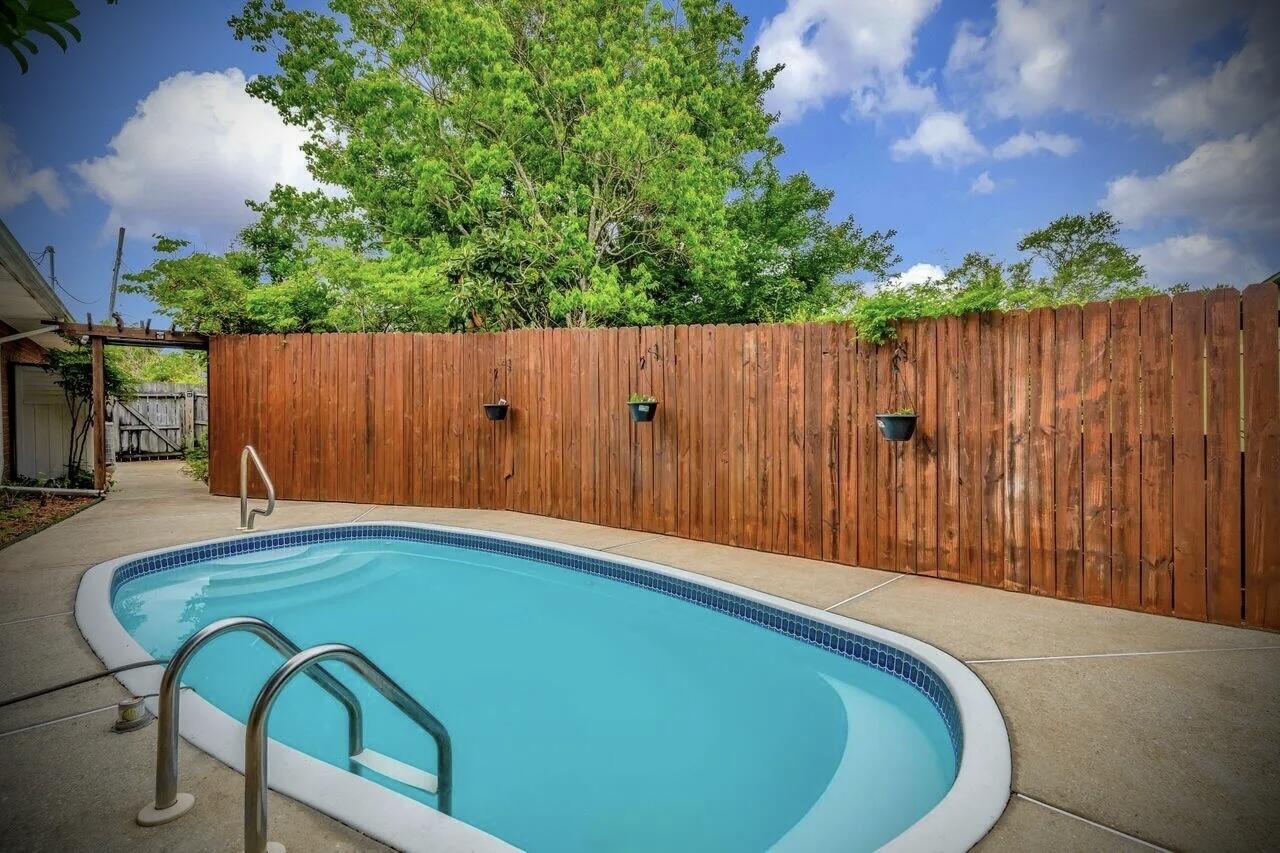 QUAYSIDE VILLAGE PH 2 - Residential