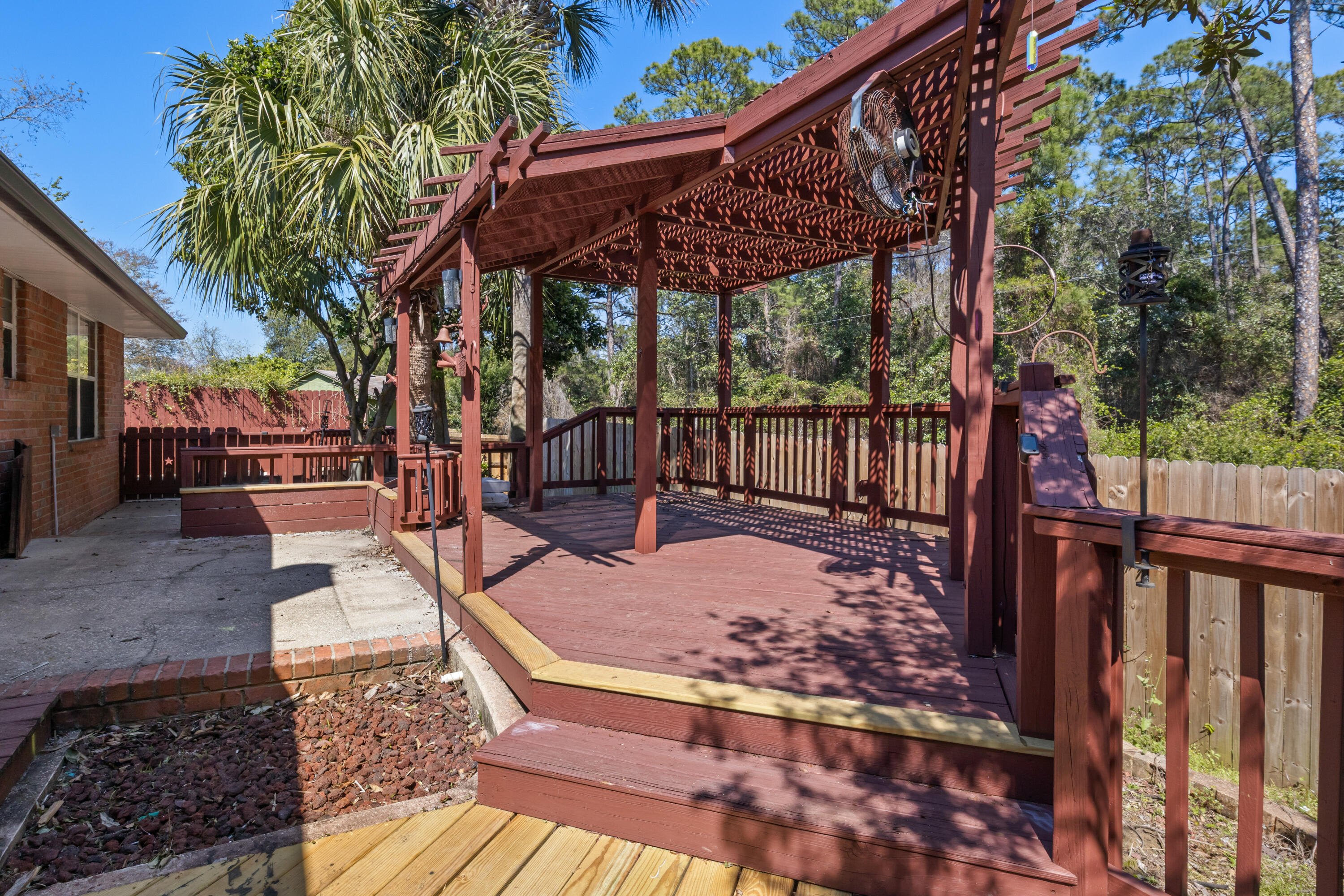 QUAYSIDE VILLAGE PH 2 - Residential