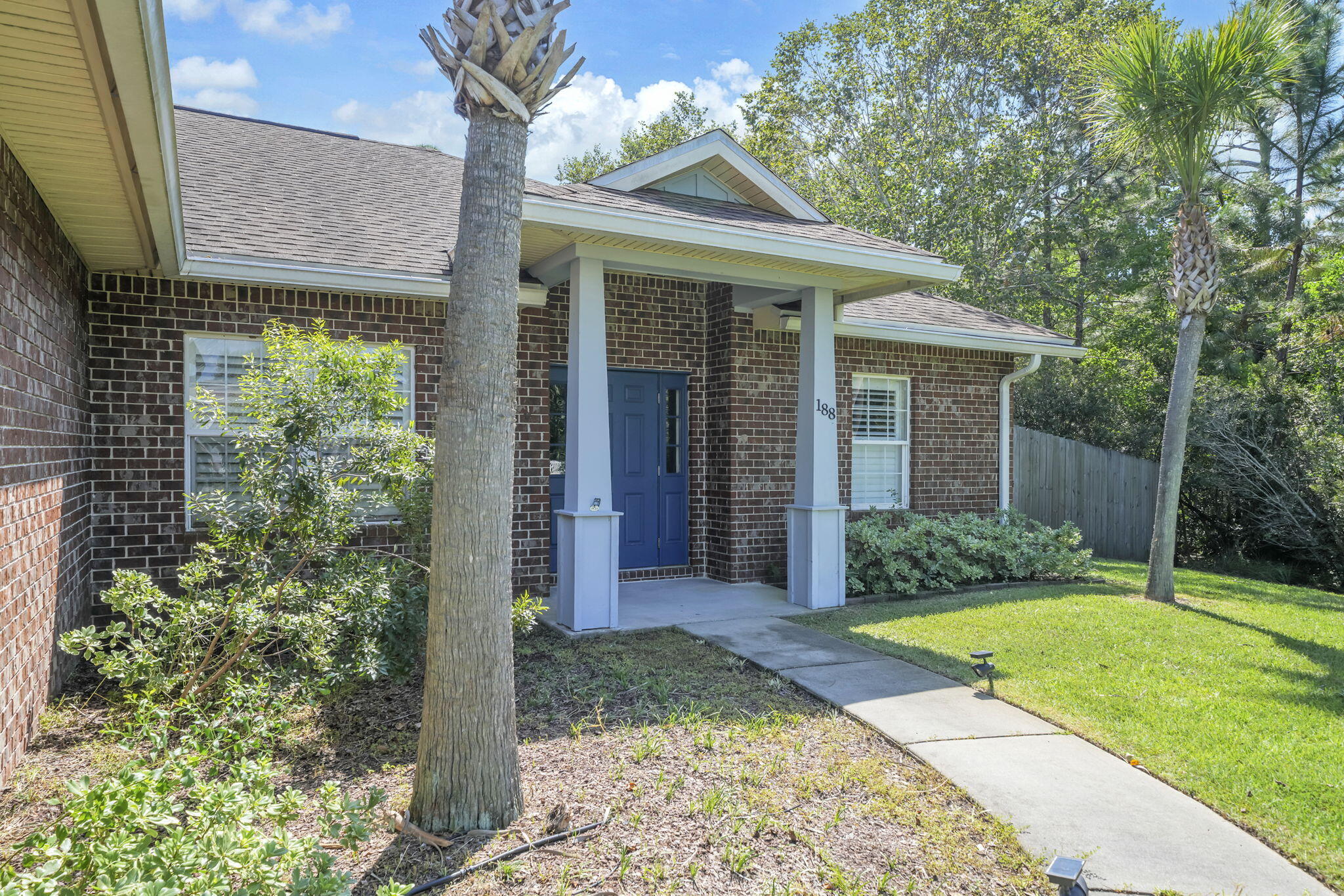 188 Las Roblas Grande Drive